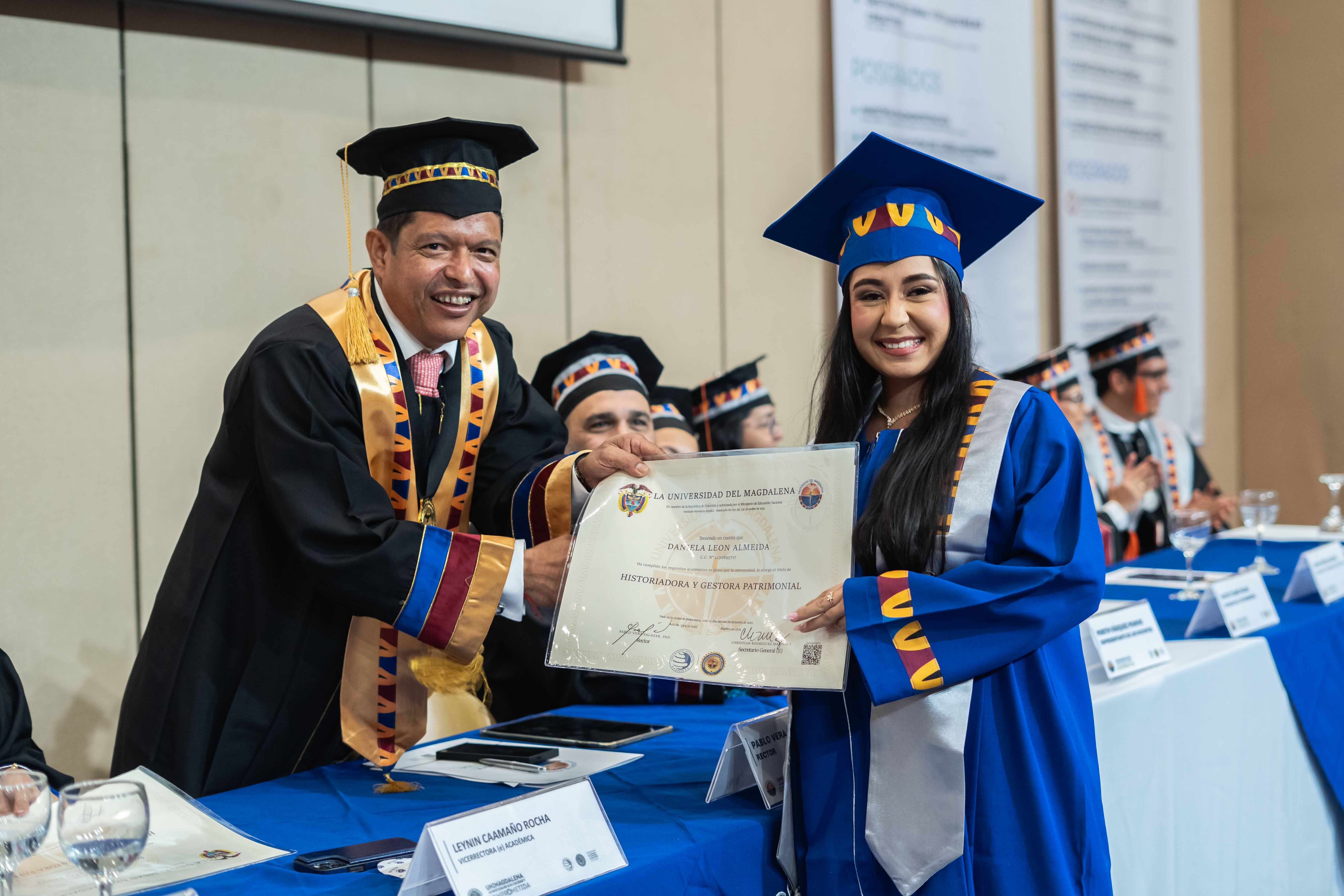 GRADUADOS.HISTORIA.PATRIMONIO.2