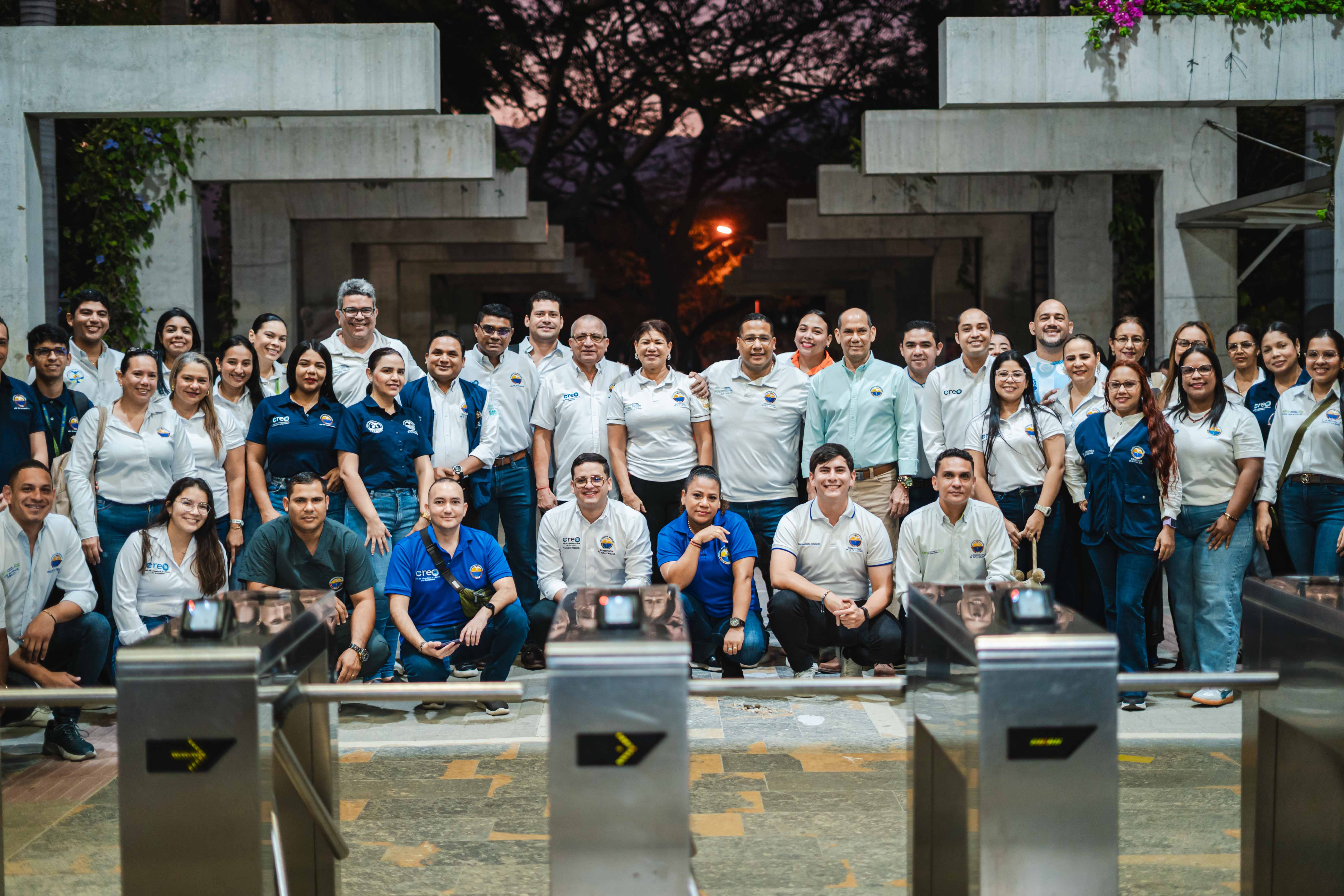 Directivos, docentes y colaboradores dieron la bienvenida a los nuevos integrantes de la familia universitaria.