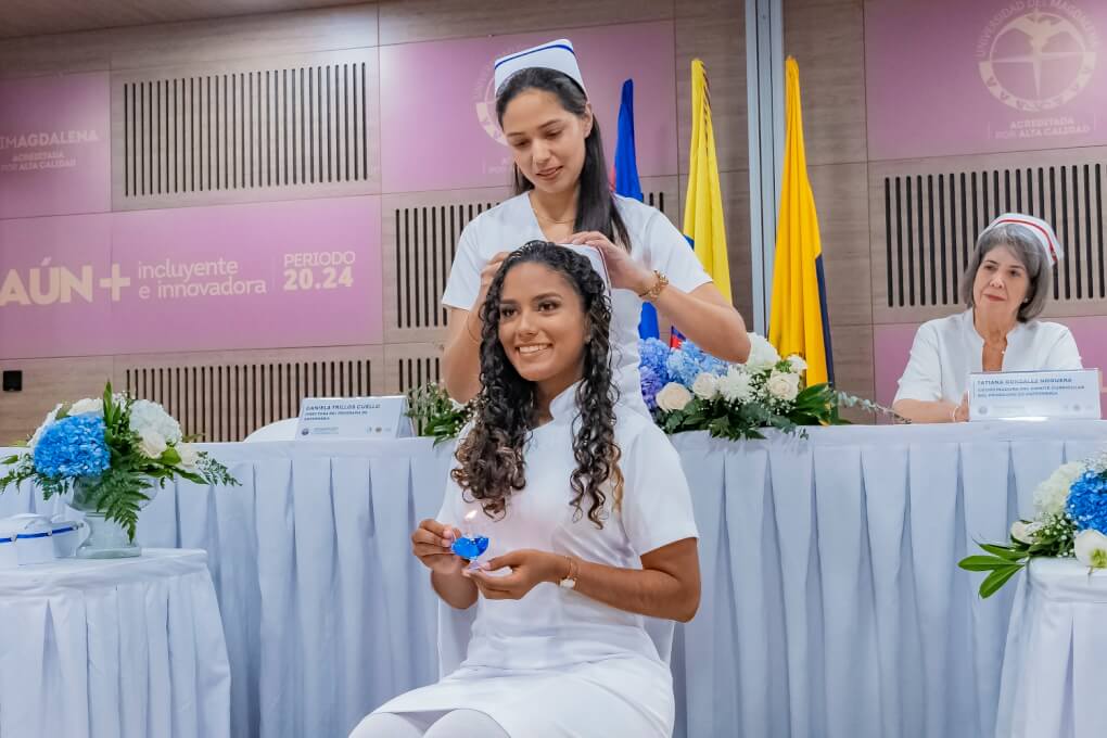 CEREMONIA.LUZ.ENFERMERÍA.1