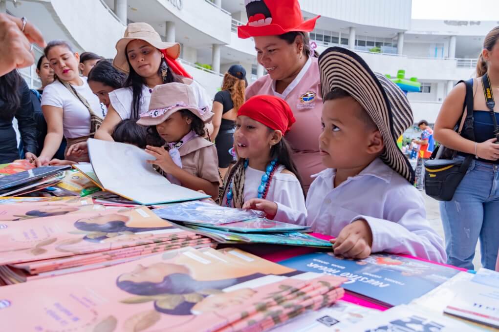 TRIQUI TRIQUI QUIERO LIBROS PARA MI