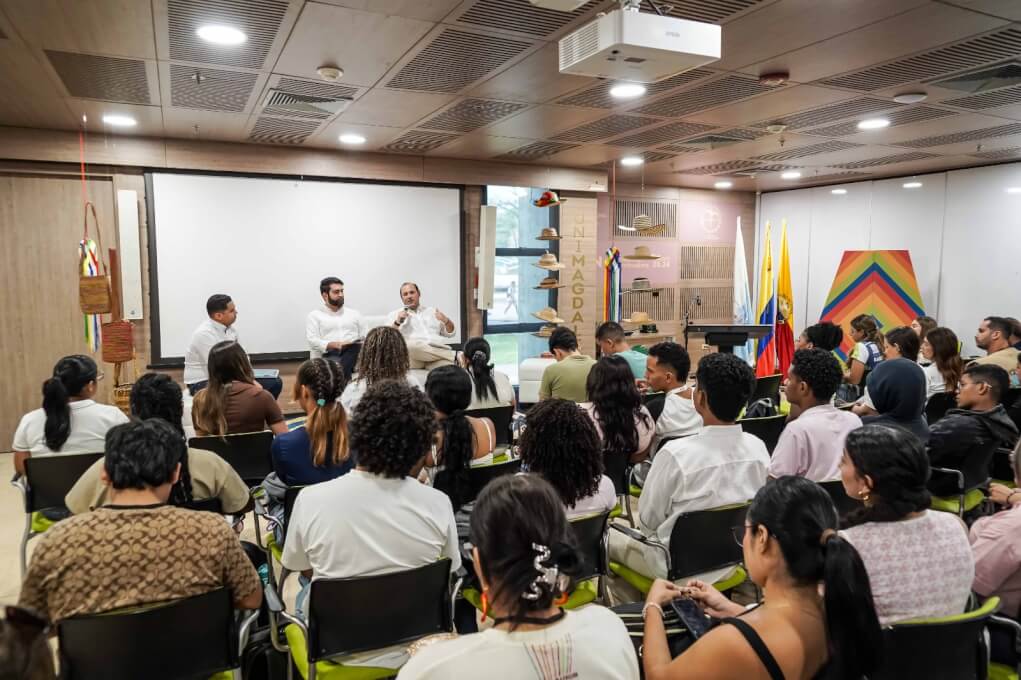 La Universidad del Magdalena desarrolló la agenda en el primer día de Feria Caribe Artesanal ‘Hilar el alma, tallar la memoria’
