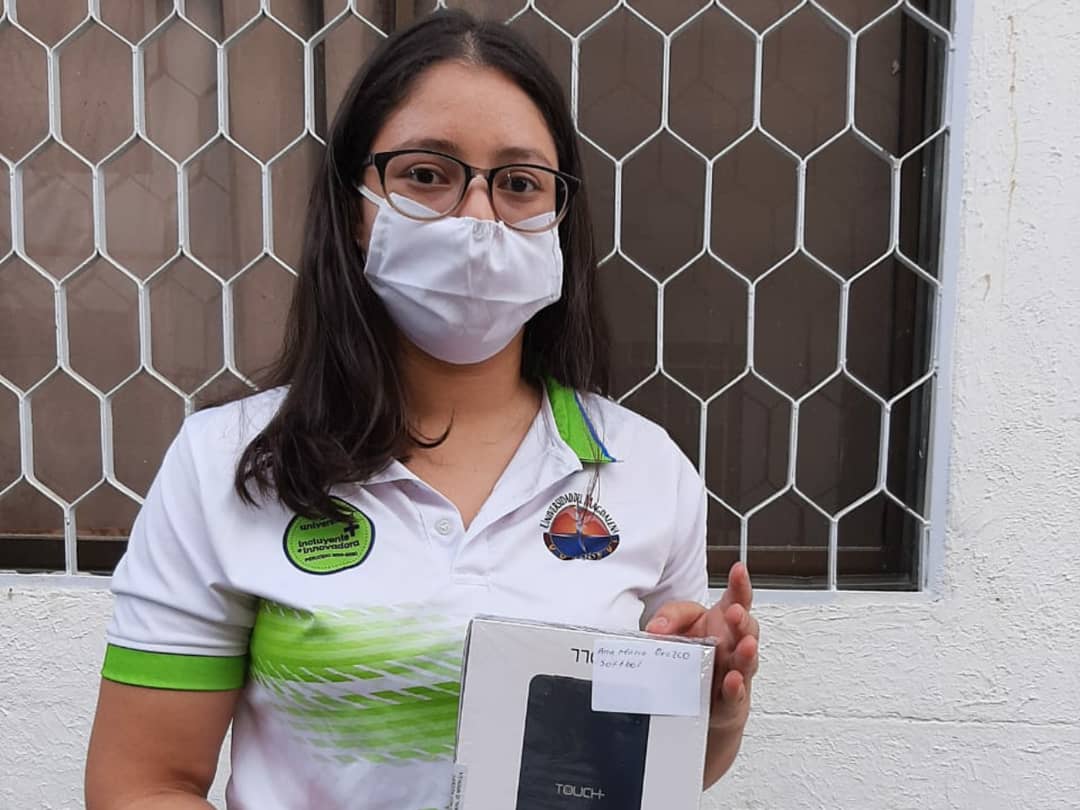 UNIMAGDALENA entrega becas, computadores y tabletas a estudiantes deportistas