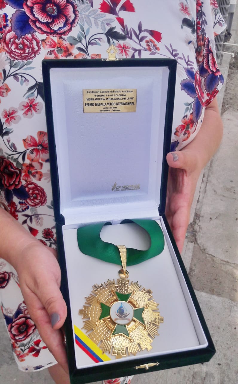 Medalla Verde Internacional Misión Ambiental por la Paz entregada a Unimagdalena