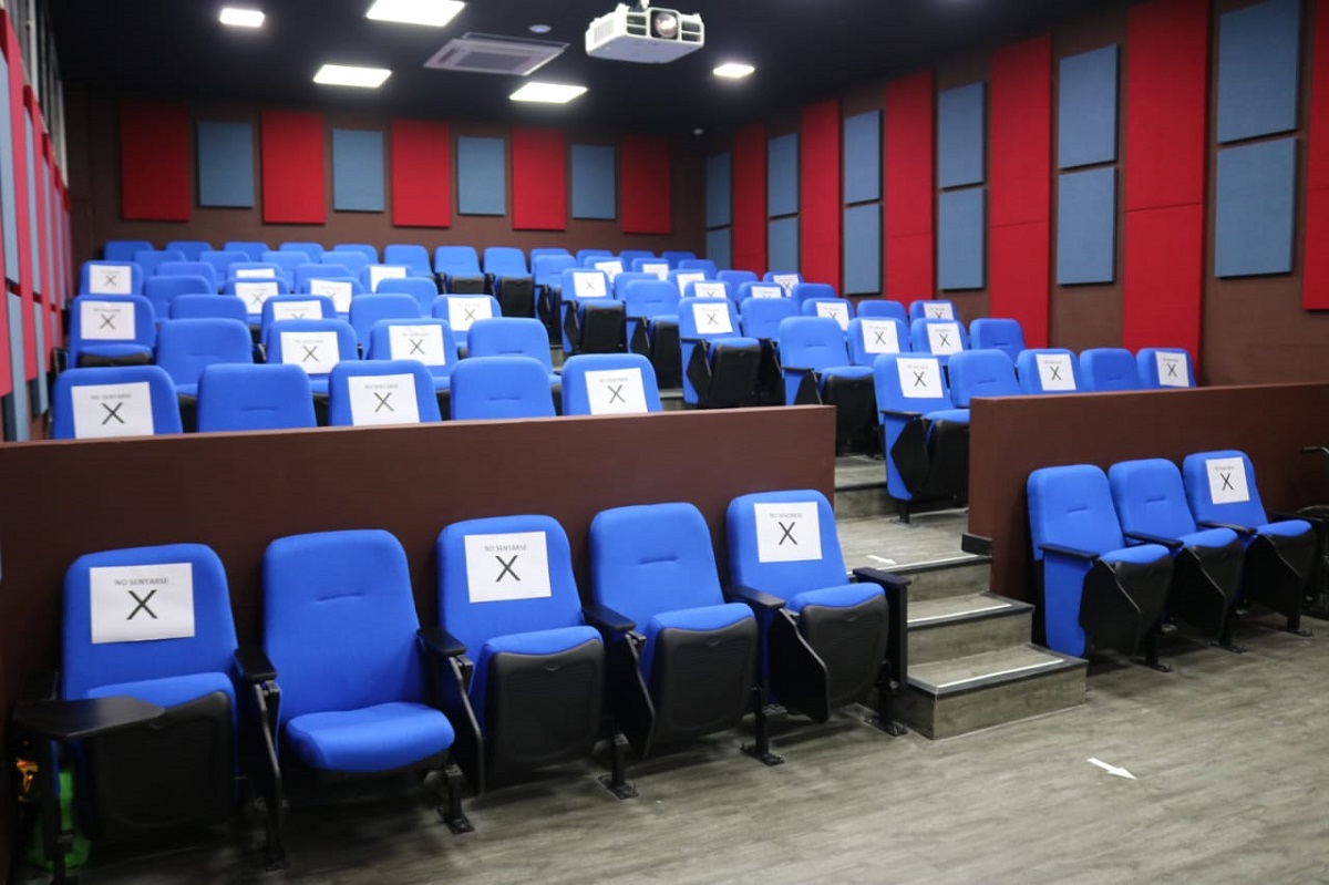 Rector de UNIMAGDALENA inauguró Sala de Audiencias, Laboratorio de Física, Consultorios PAP y Sala de Proyección