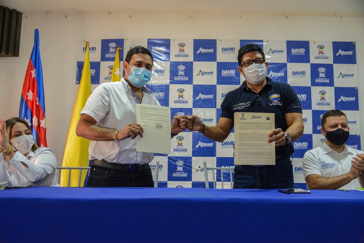 Santa Ana y Ariguaní unifican esfuerzos con UNIMAGDALENA para financiar matrícula de sus estudiantes universitarios
