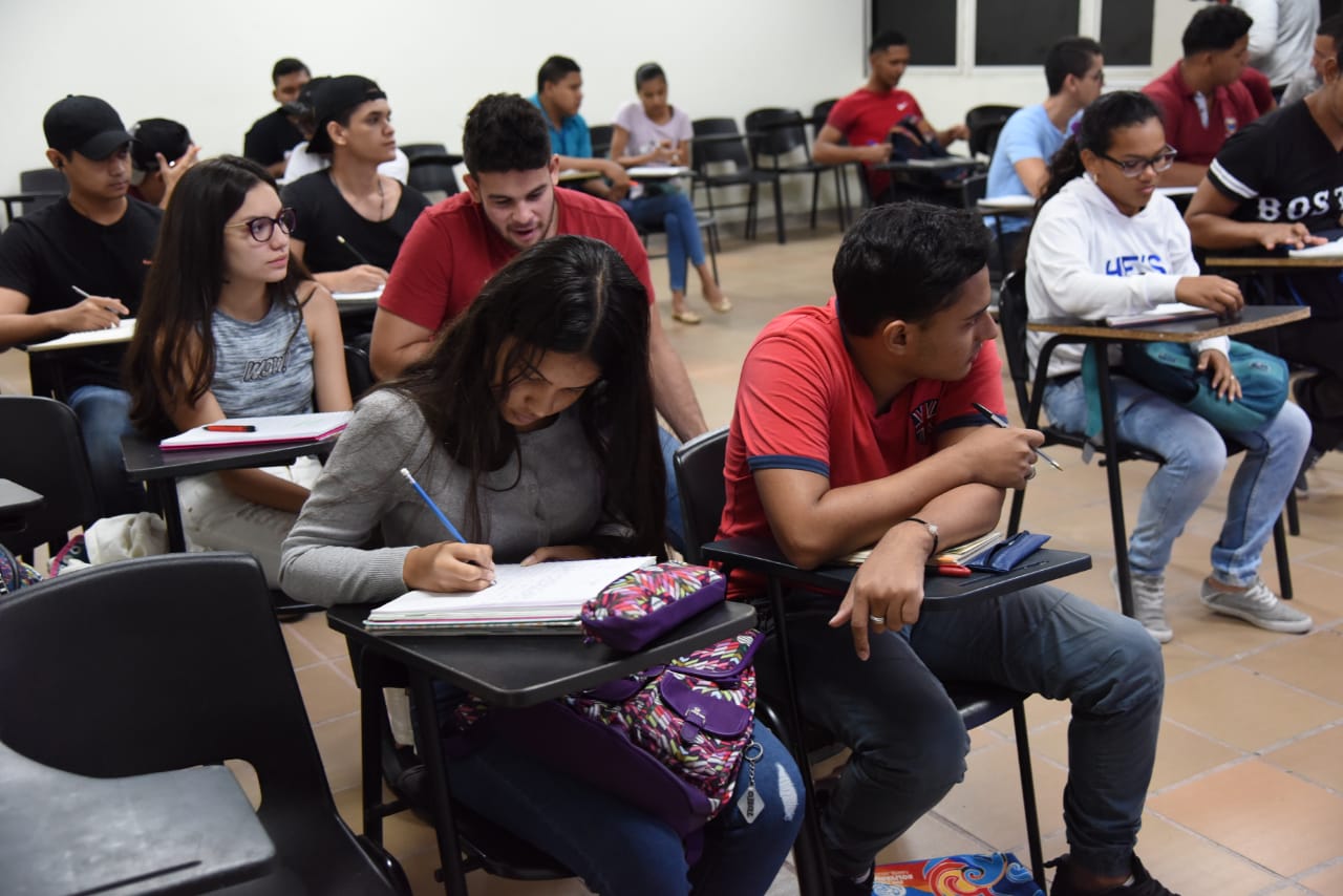 Estudiantes siguieron con las actividades educativas