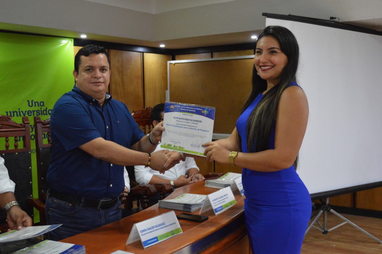 Estudiantes de UNIMAGDALENA se certificaron en diplomados