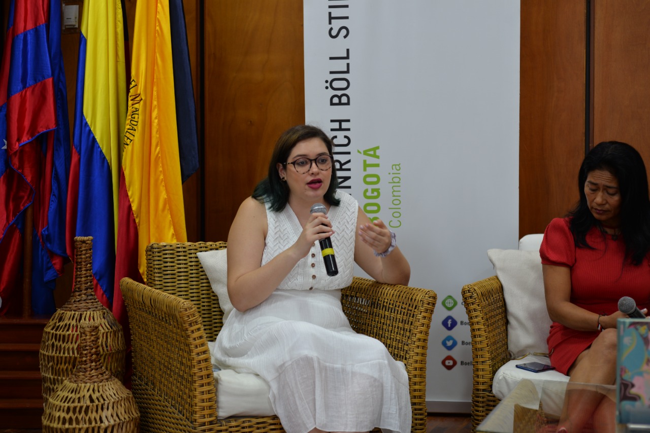 Se presentaron compilaciones de textos feministas con diversas expresiones, historias y sensaciones de mujeres colombianas.