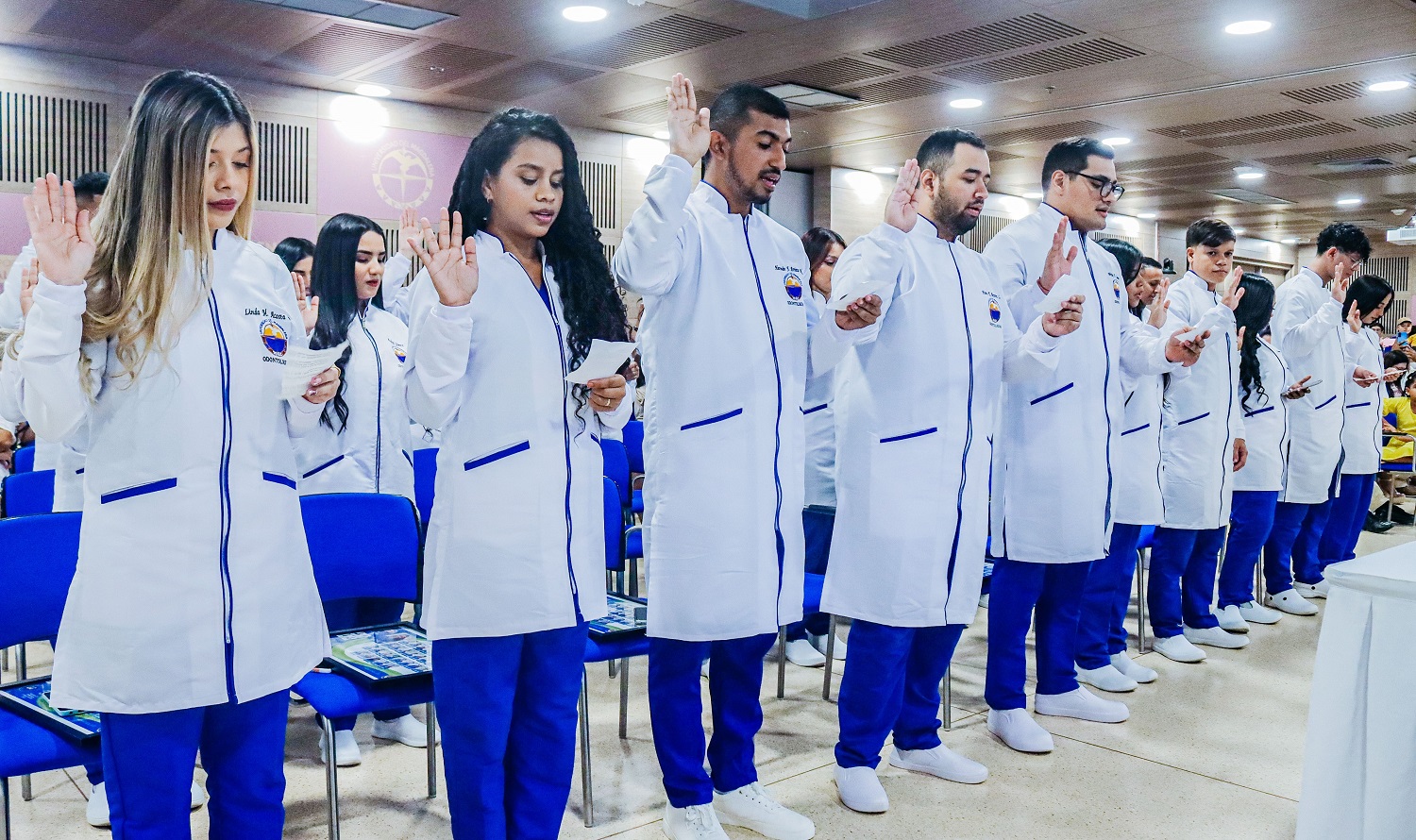 CEREMONIA.BATAS.ODONTOLOGÍA