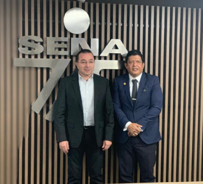 El Doctor Pablo Vera Salazar, Rector de UNIMAGDALENA se reunió con Carlos Mario Estrada Molina, director general del SENA.