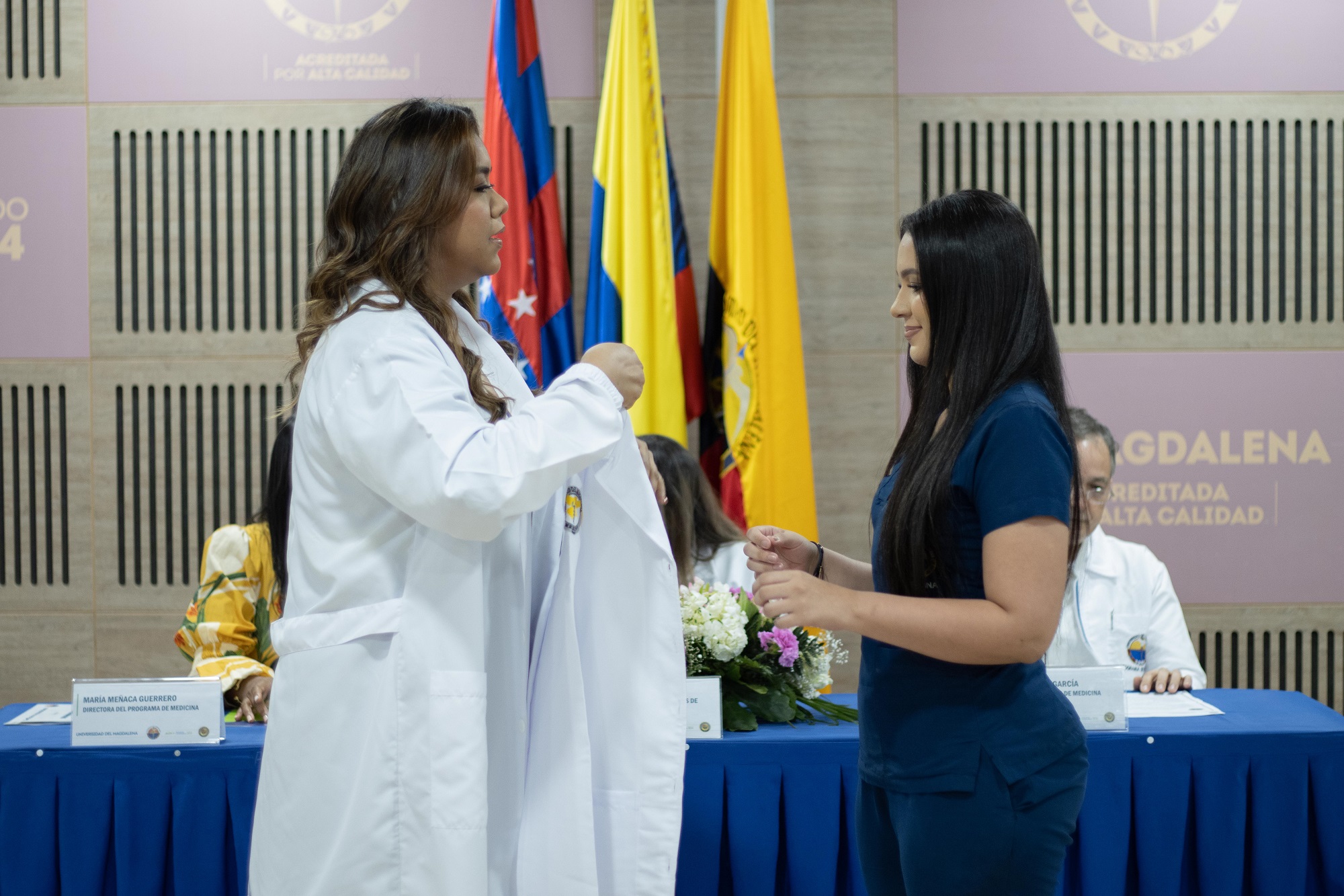 IMPOSICIÓN.BATAS.MEDICINA.4