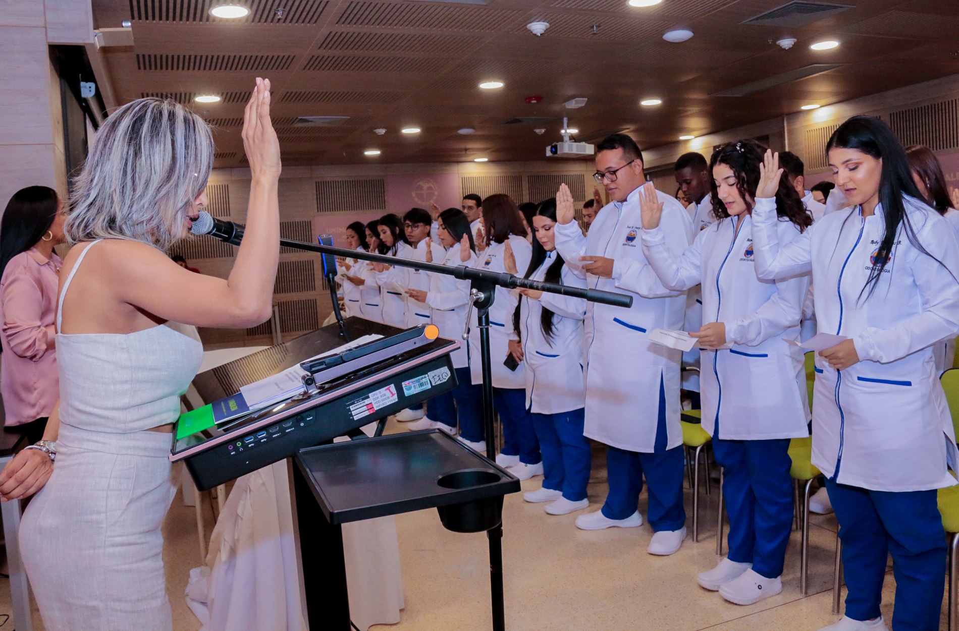 CEREMONIA.BATAS.ODONTOLOGÍA.2