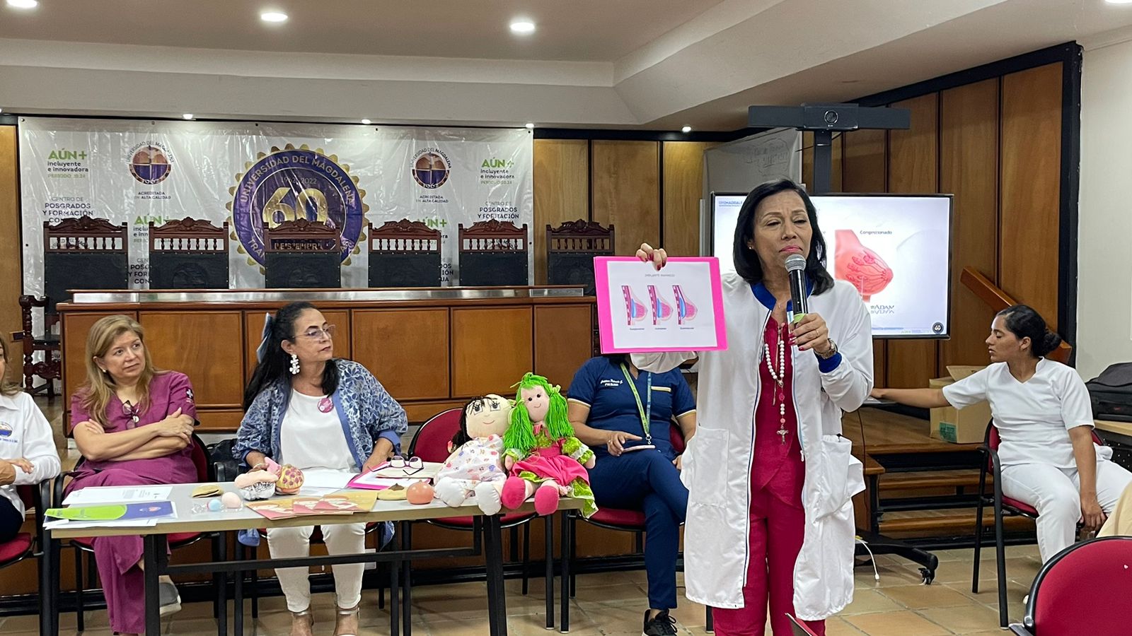 Durante el evento se explicó la importancia de la nutrición para una buena lactancia.
