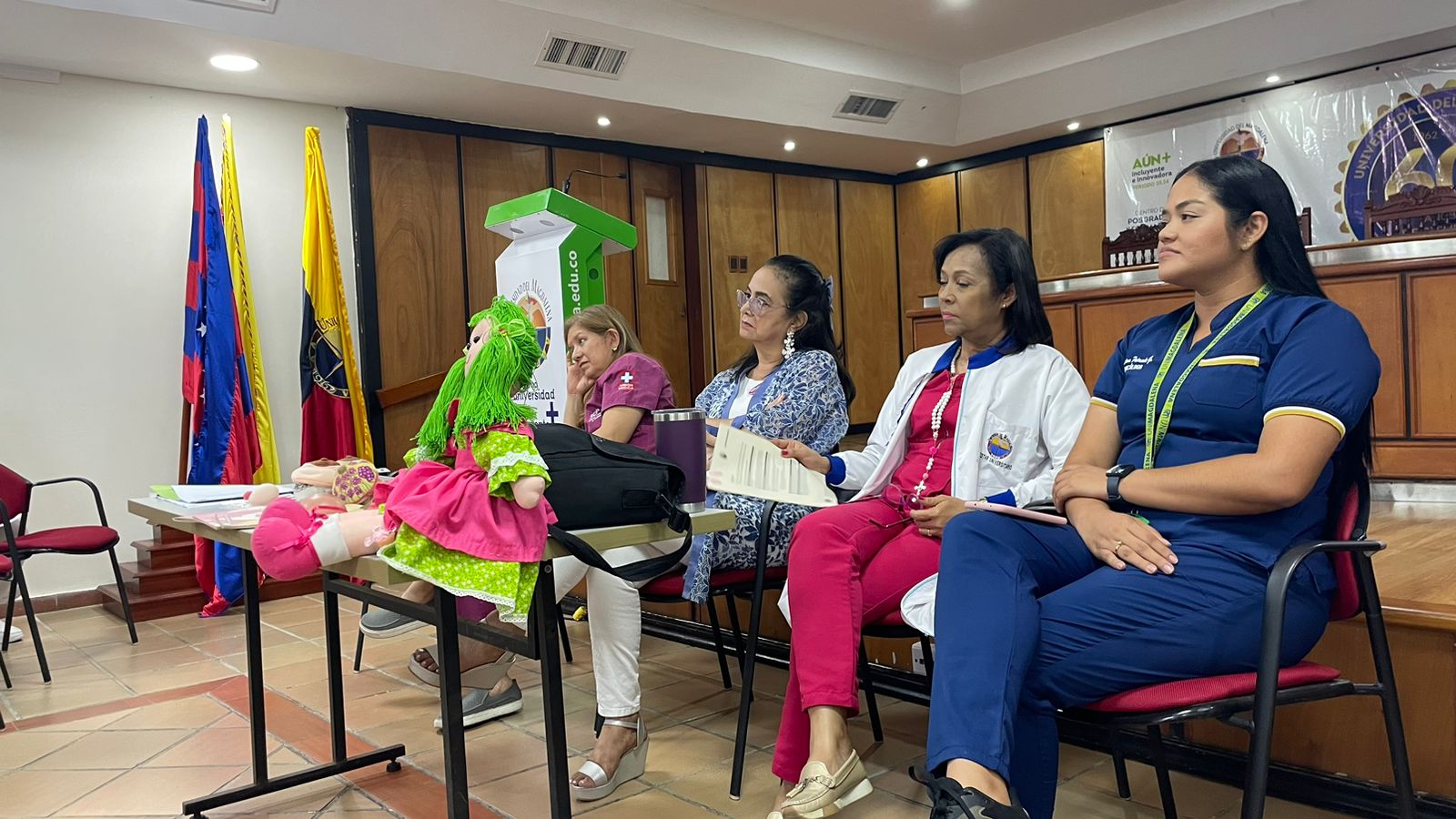 El evento sirvió para hacer casos clínicos puntuales los cuales se abordaron de manera interdisciplinaria en temas como psicología, nutrición, medicin