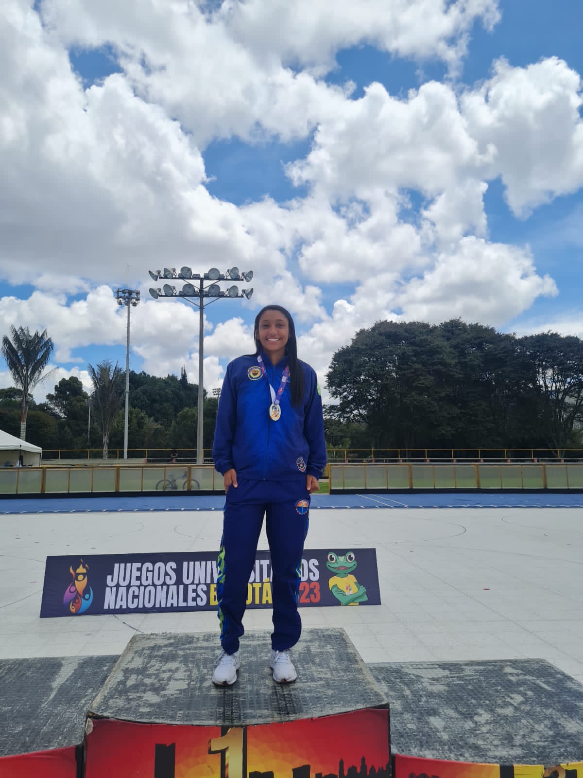En su primera participación en estas justas nacionales, la deportista consiguió dos medallas de Oro y una de plata.
