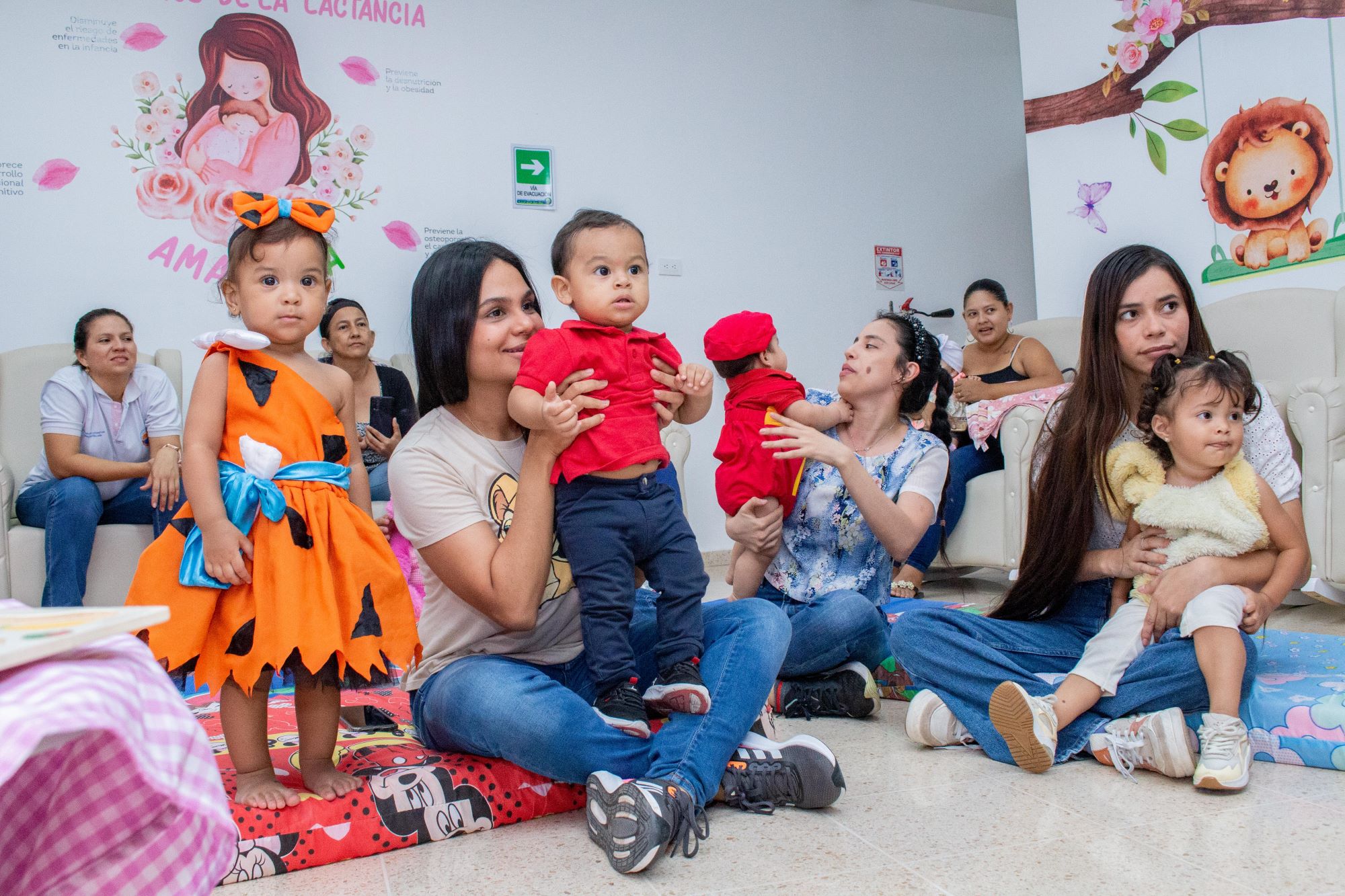 Para conmemorar el primer aniversario, se  realizó el “Día del Bebé Feliz”, actividad en la que se efectuaron talleres nutricionales y lecturas de cue