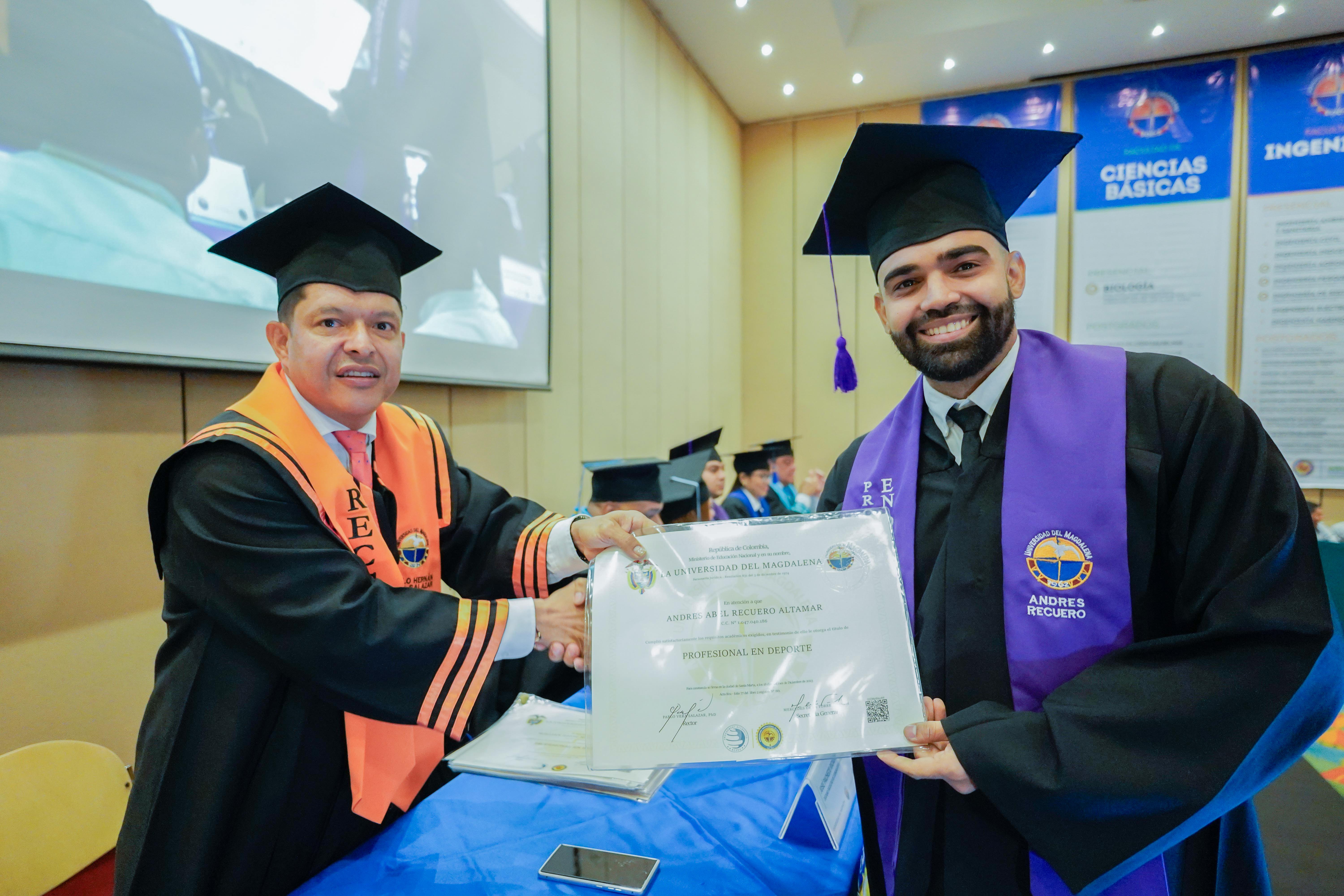 UNIMAGDALENA celebró graduación de 548 estudiantes de modalidades presencial y a distancia