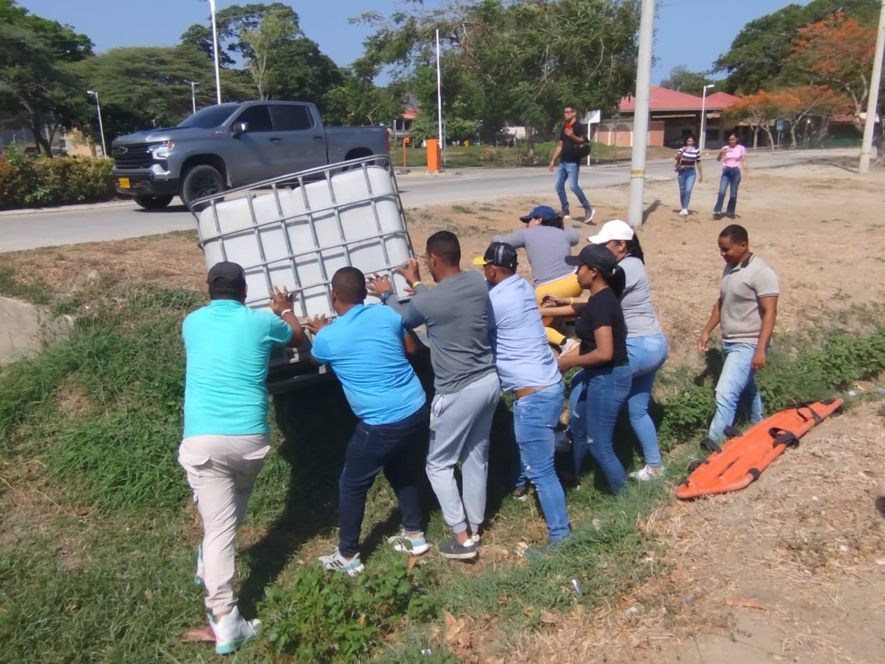 En la Primera Olimpiada de Brigadas Empresariales participaron muchas empresas de diferentes sectores económicos de Santa Marta y los estudiantes de l