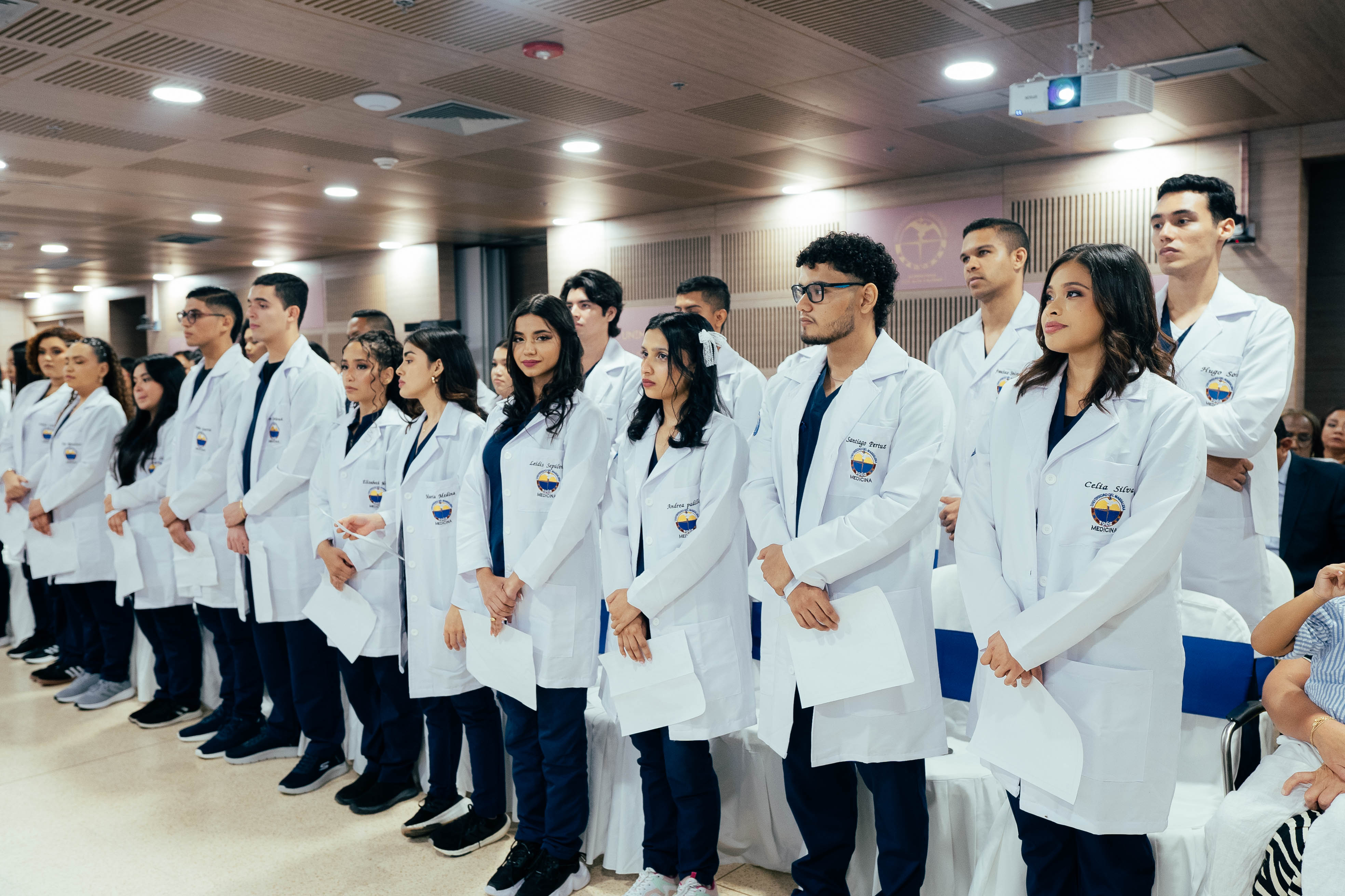 ENTREGA.BATAS.MEDICINA.2