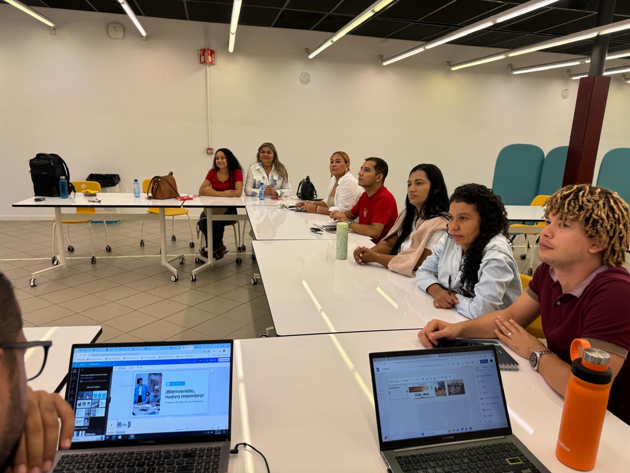 Pasantes UNIMAGDALENA recibiendo sus clases en el Campus Mundet de la Universidad de Barcelona.