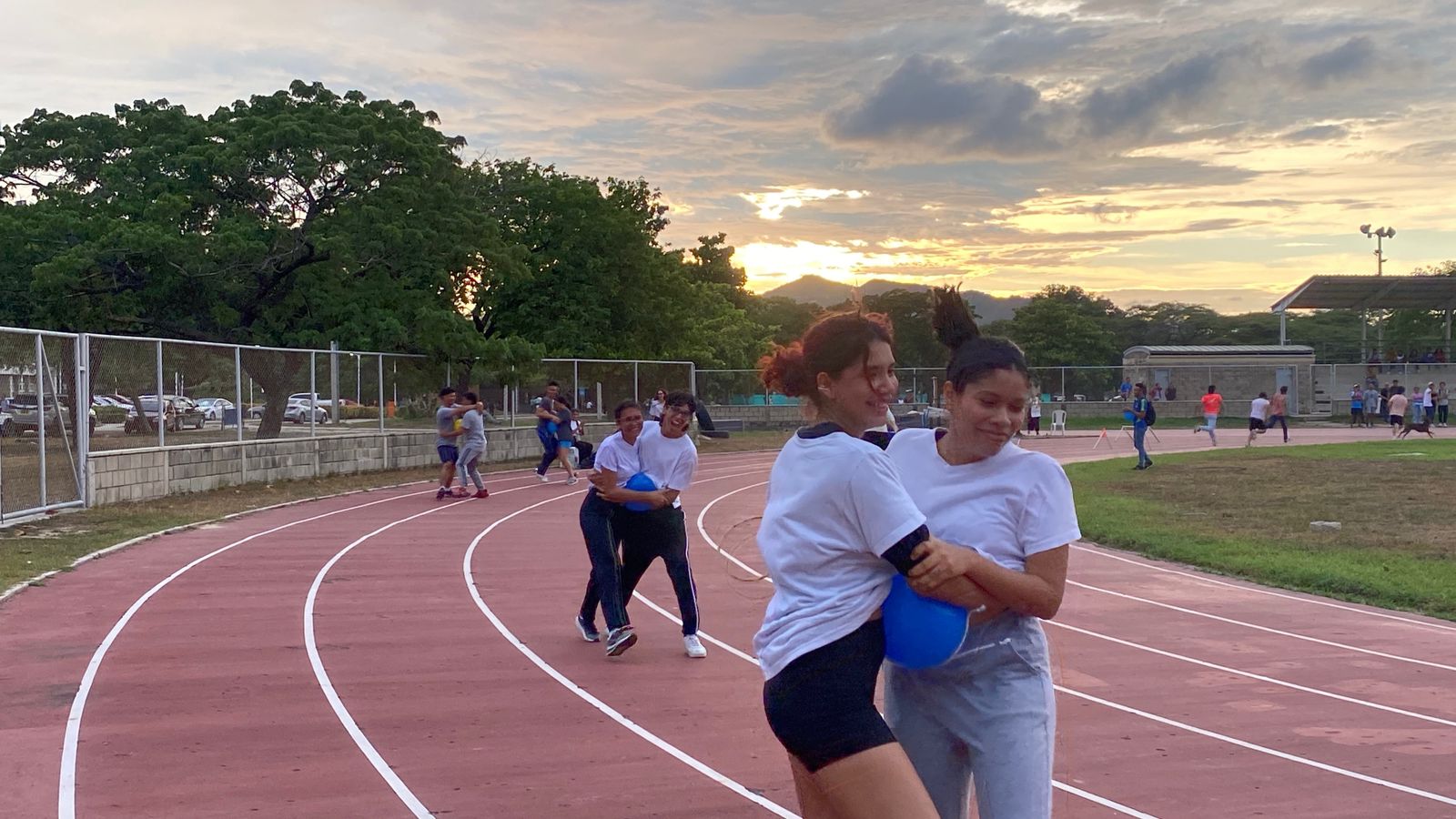 La competencia consistirá en un emocionante circuito de relevos.