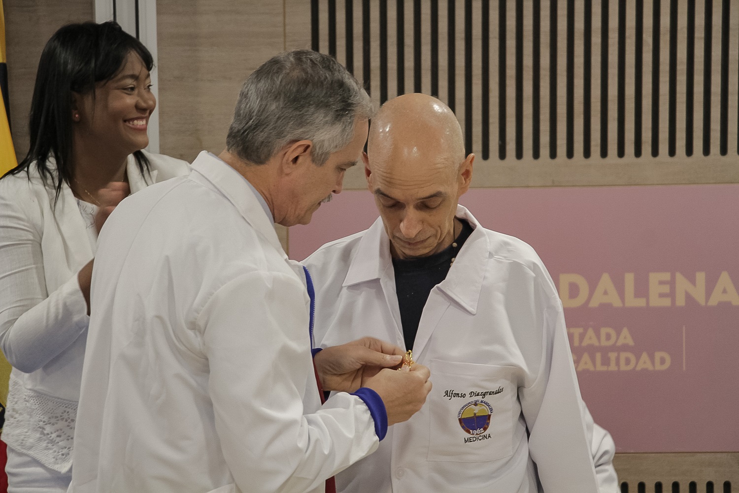 ENTREGA.BATAS.MEDICINA.2
