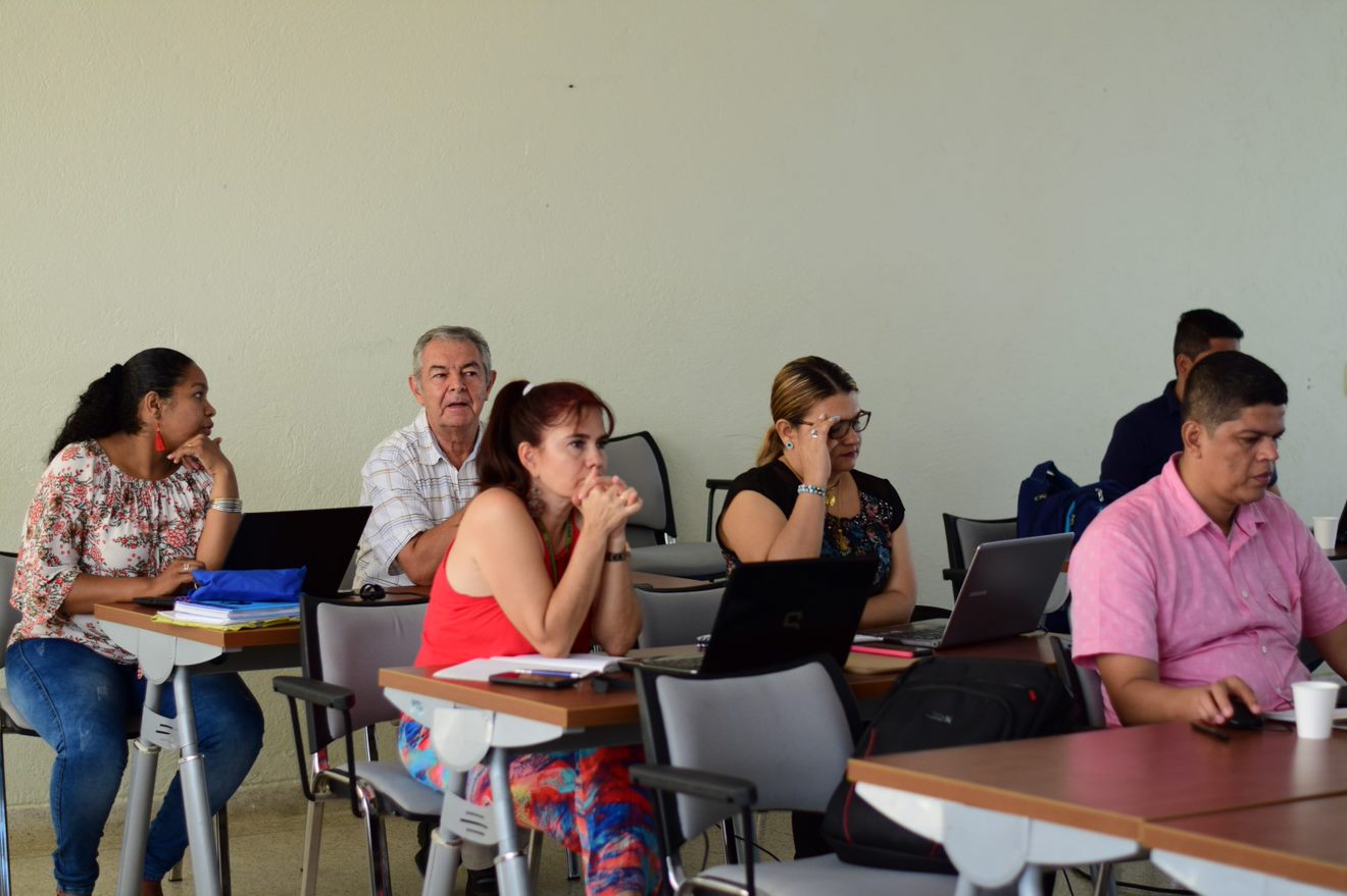 curso "cómo crear mi sitio web educativo"