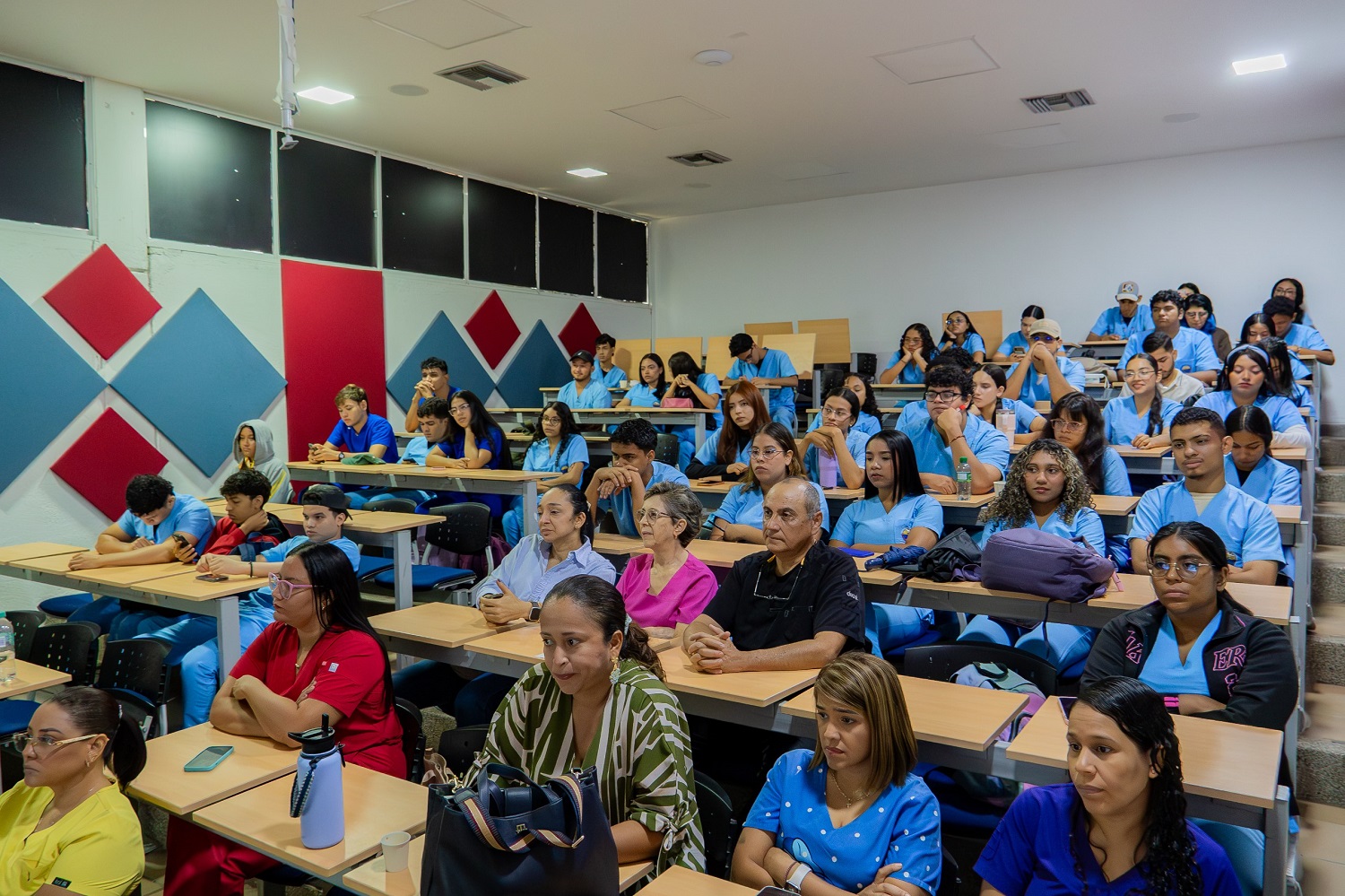 SEMINARIO.IMPLANTES.ODONTOLOGÍA.4