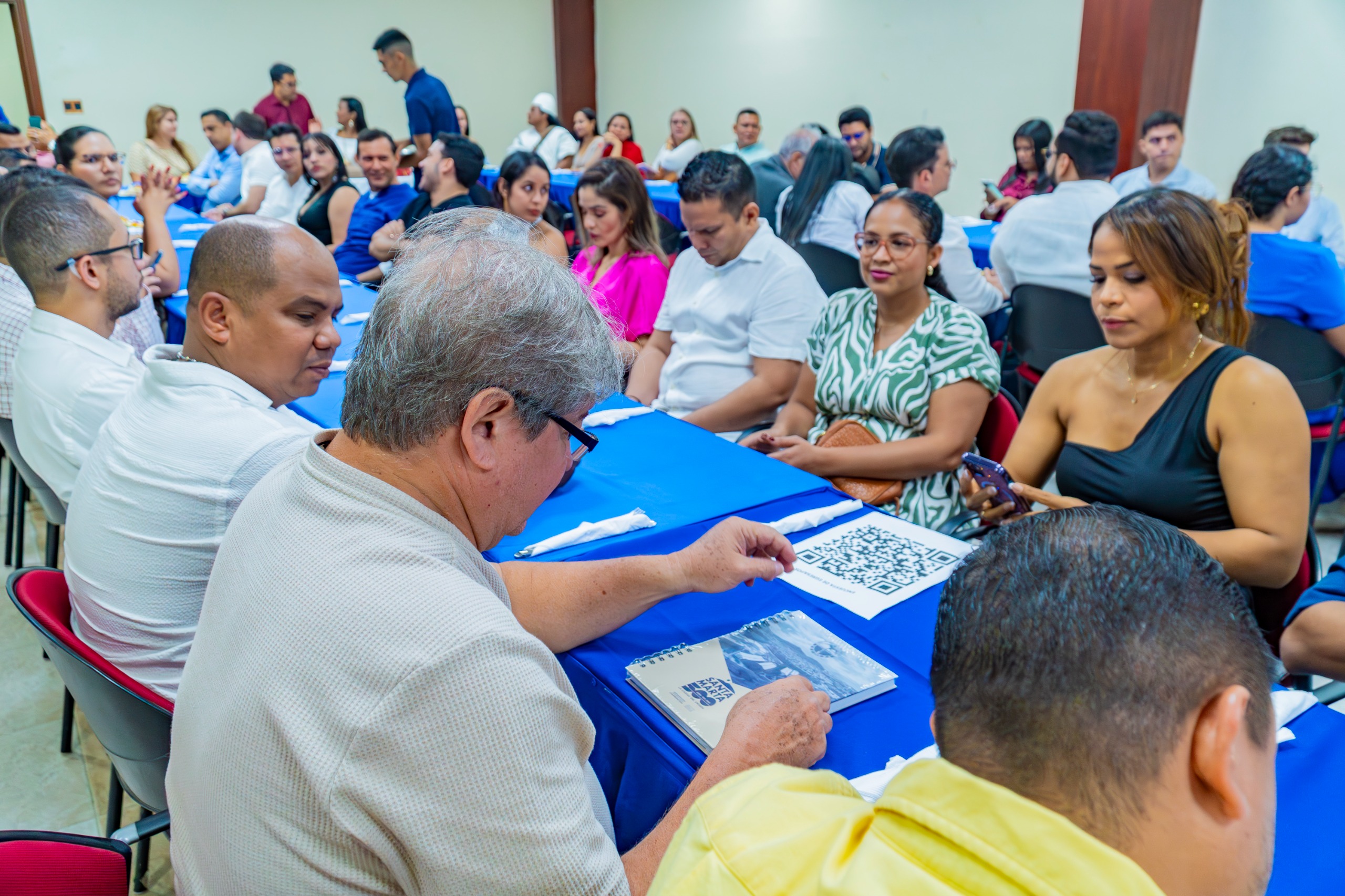 el evento fue el espacio propicio para que los graduados compartieran anécdotas con compañeros que hacía varios años no veían.