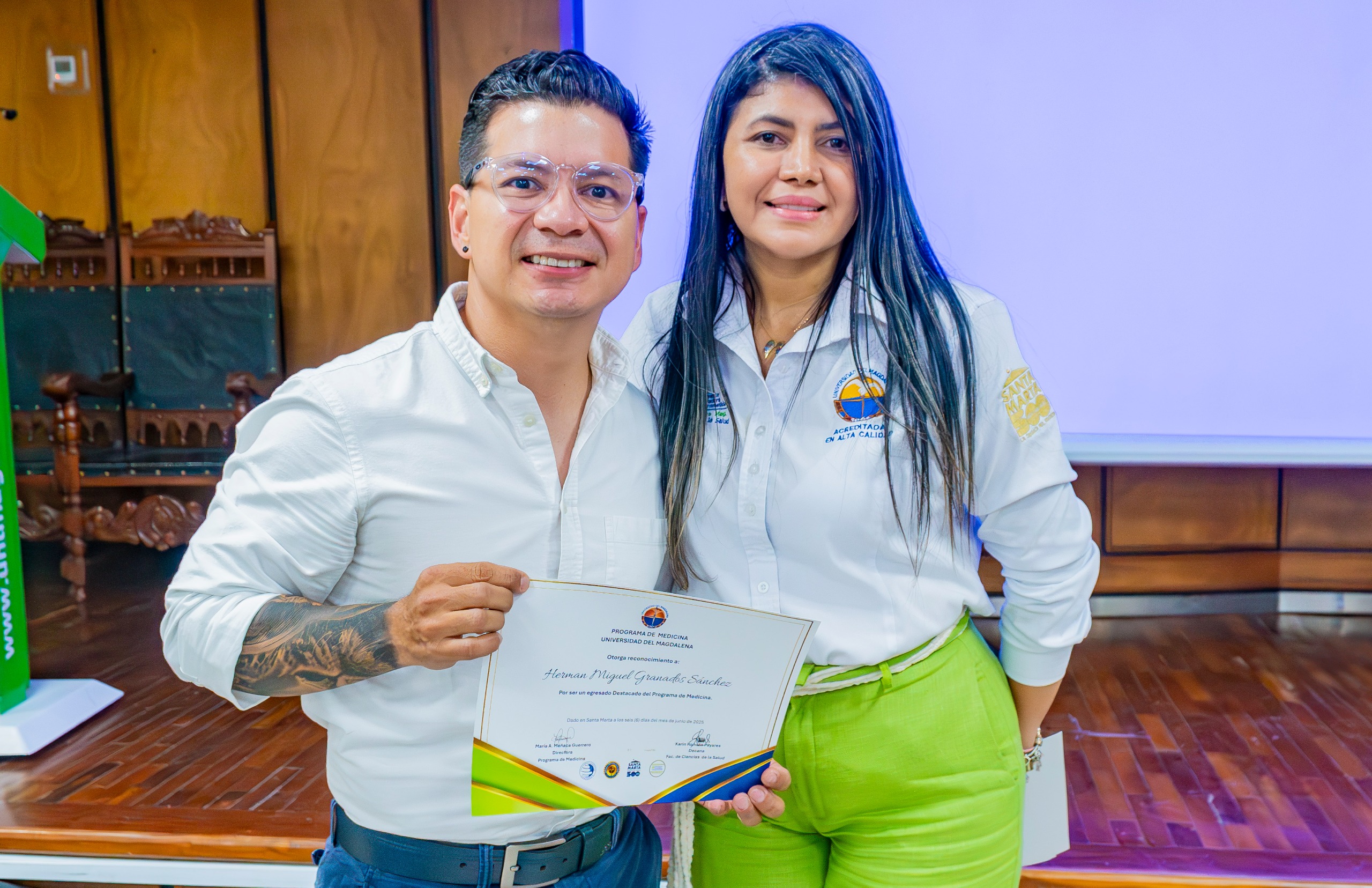 Herman Granados Sánchez, médico anestesiólogo y graduado de la primera promoción del programa, fue uno de los graduados que recibieron reconocimientos