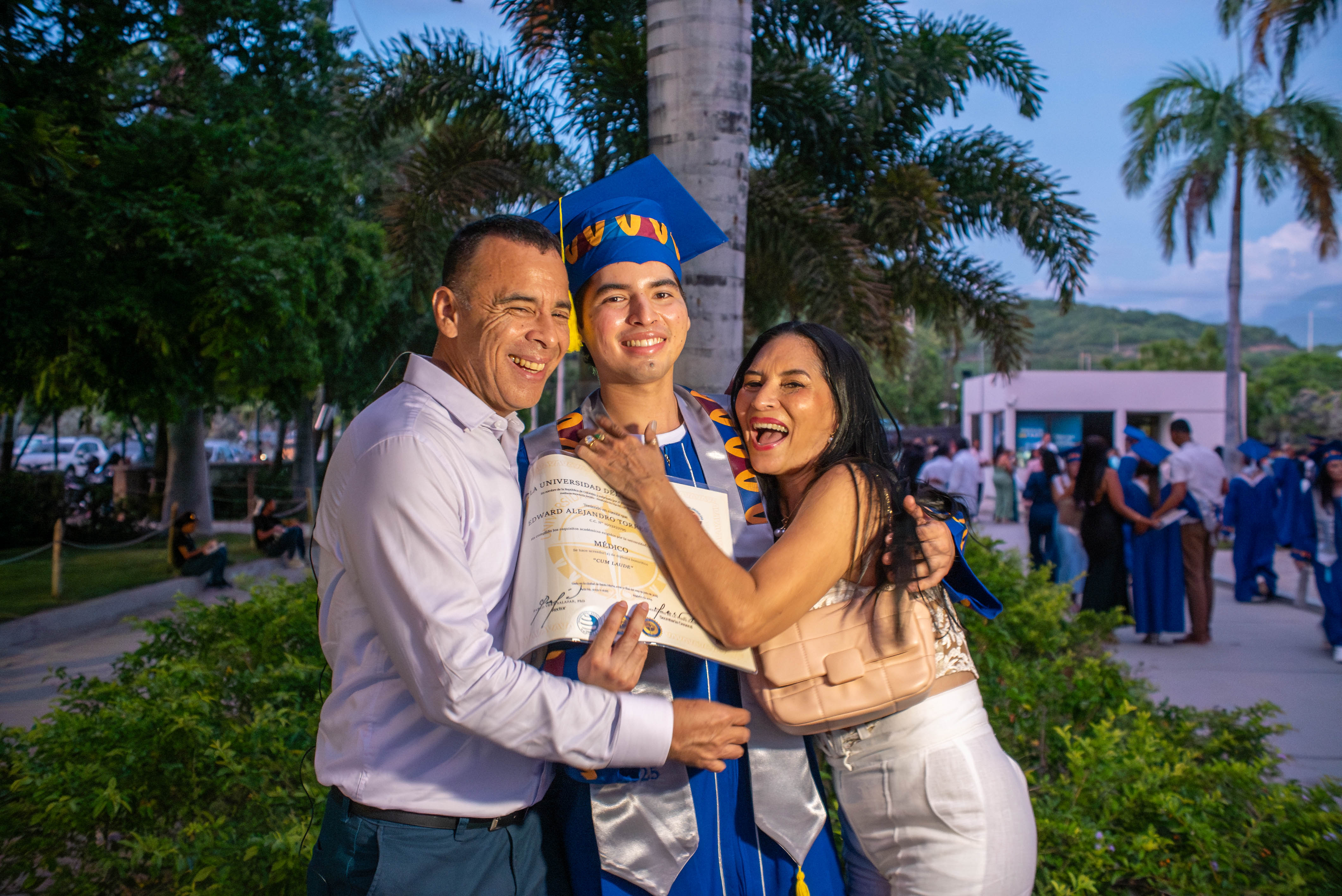 en sus rostros de los recién graduados se evidenció la satisfacción de haber depositado su confianza en esta Casa de Estudios Superiores.