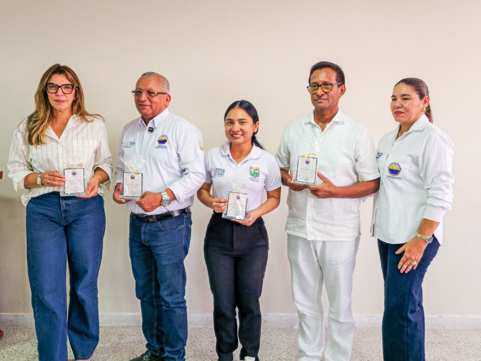 El Centro Tutorial de Fundación de UNIMAGDALENA, otorgó un reconocimiento por su labor y gestión en el fortalecimiento de la educación.