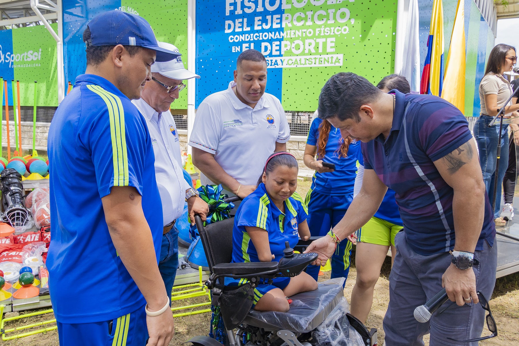 El Doctor Pablo Vera Salazar, junto a la comunidad del CREO, acompañó a Virgelina Contreras en un emotivo acto.