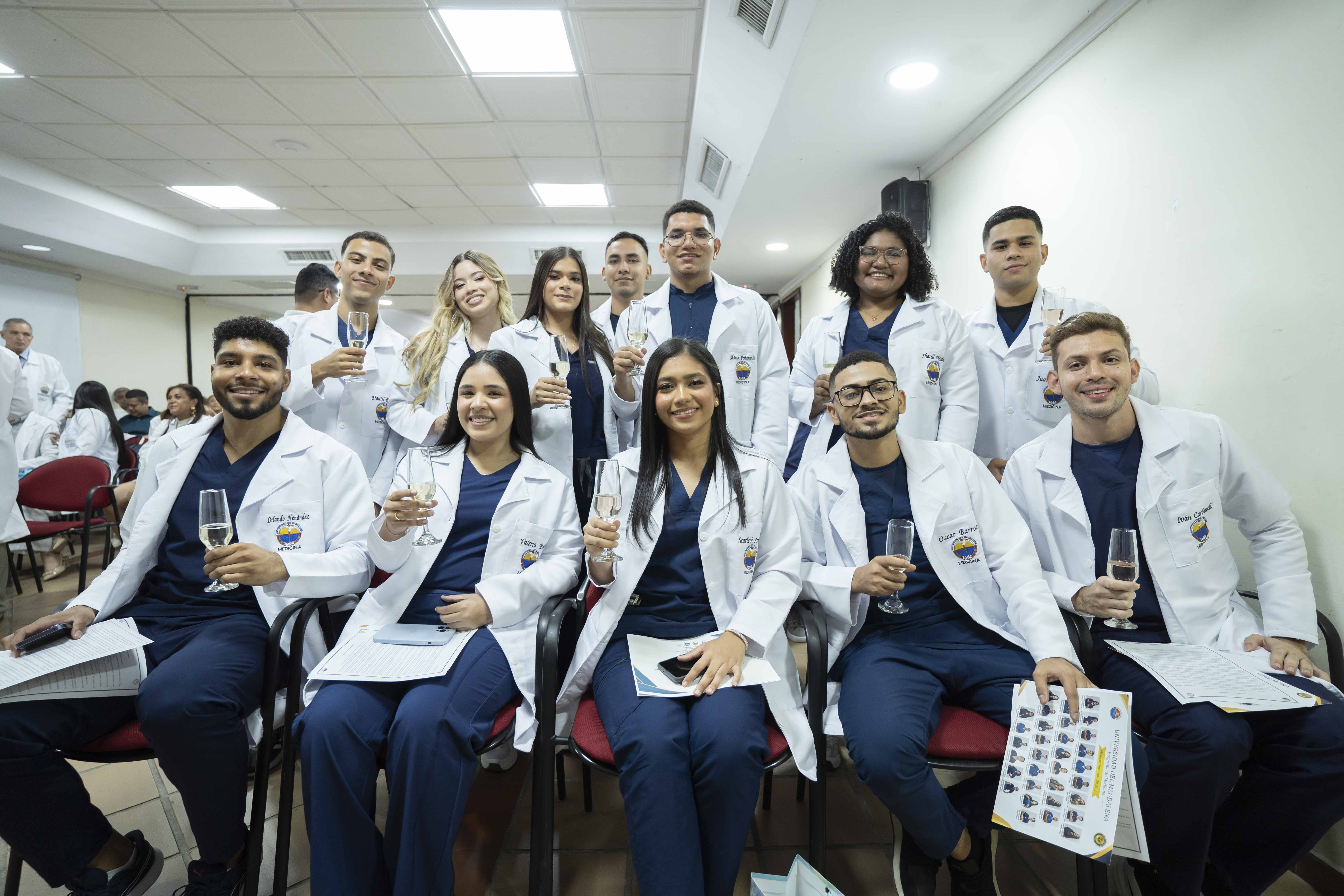 ENTREGA.BATAS.MEDICINA.3