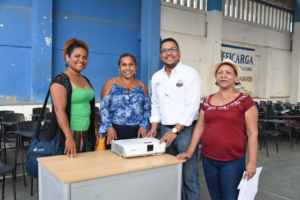 UNIMAGDALENA le cumple a la educación del Gran Pescaíto