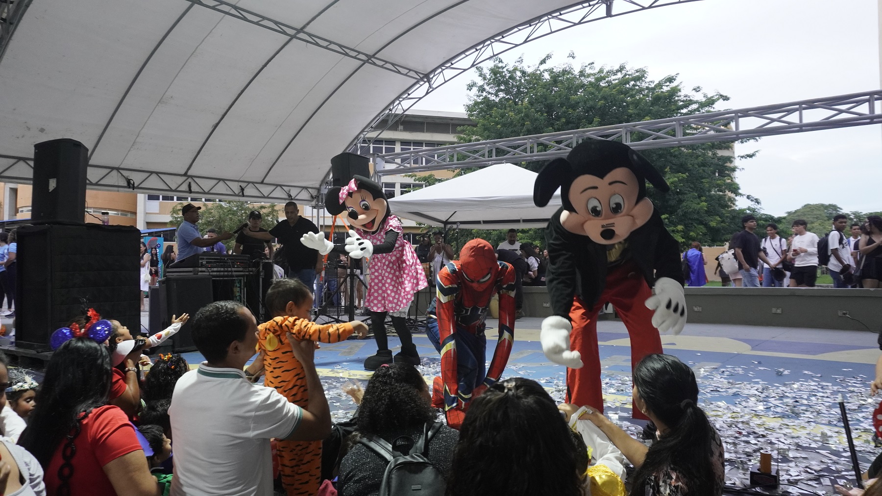 El juego es el primer lenguaje del aprendizaje. A través de la diversión, los niños descubren, crean y desarrollan habilidades.