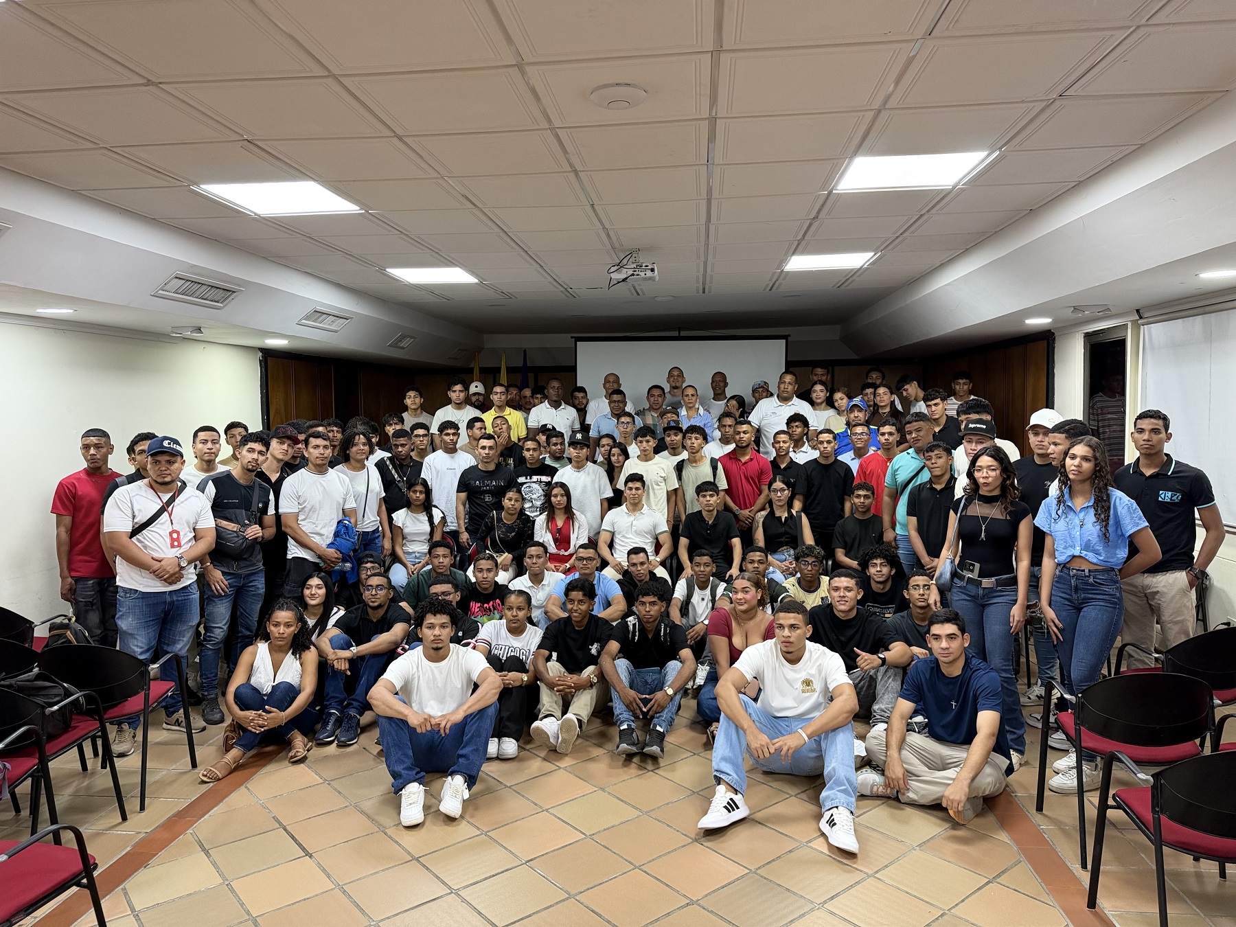 : Estudiantes de los Programas Profesional en Deporte; Tecnología en Educación Física, Recreación y Deporte y Técnico Laboral en Personal Trainer.