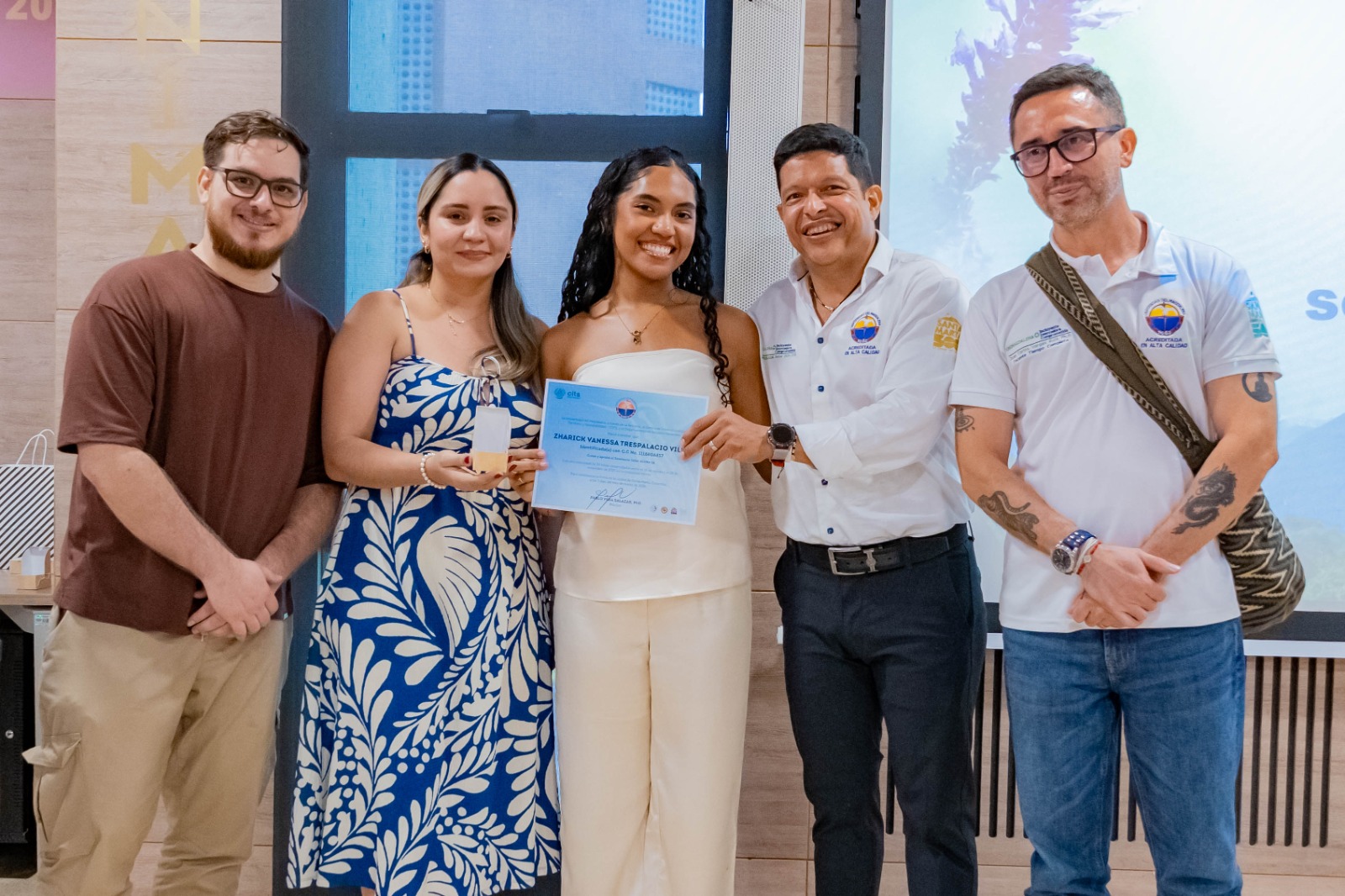 Zharick Trespalacios Villa, de noveno semestre del programa de Antropología, ofreció unas palabras en representación de sus compañeros.