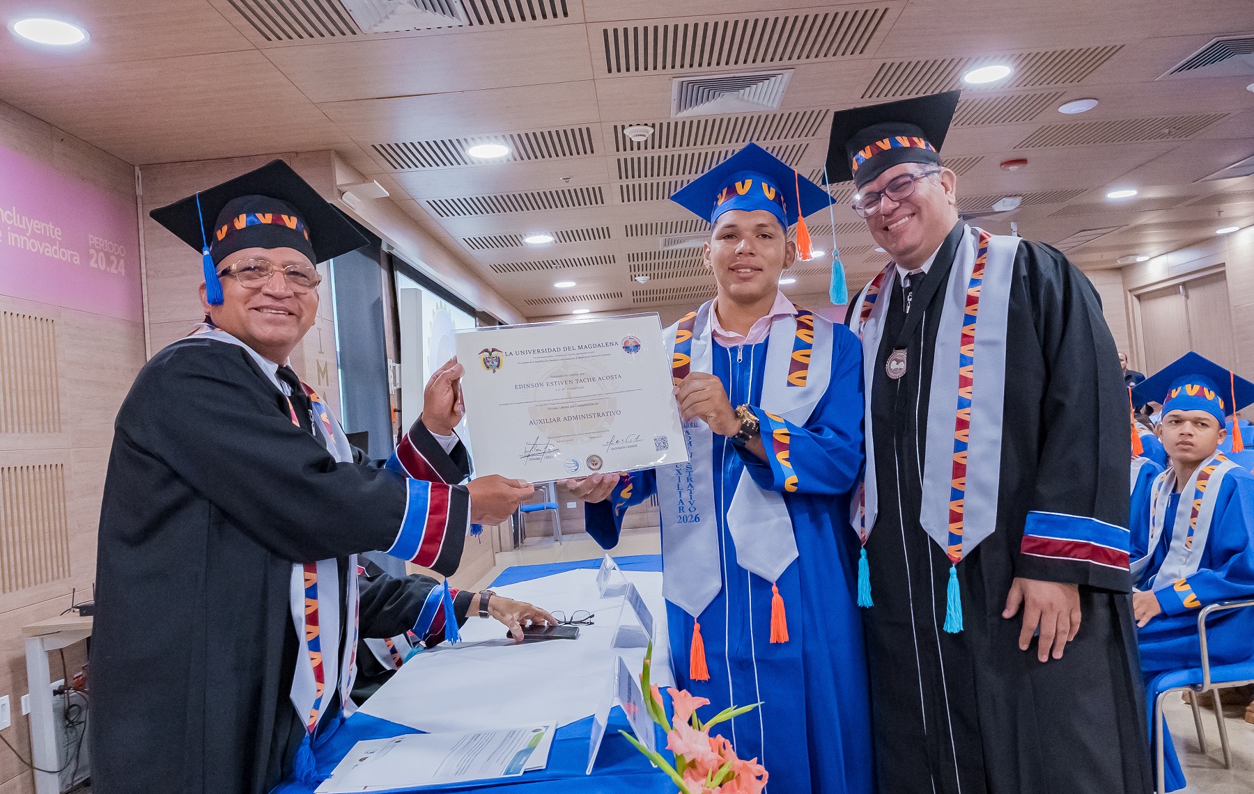 Edinson Stiven Tache Acosta, egresado del Programa Técnico Laboral en Auxiliar Administrativo.