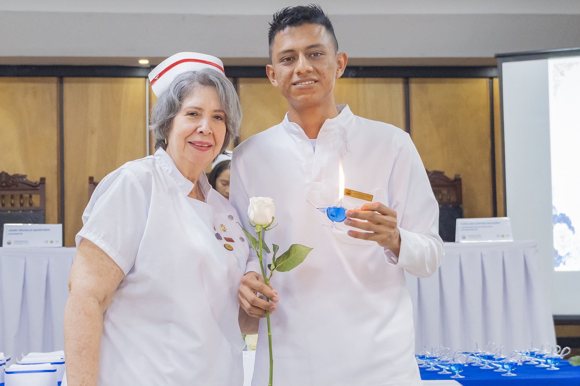 CEREMONIA.LUZ.ENFERMERÍA.5