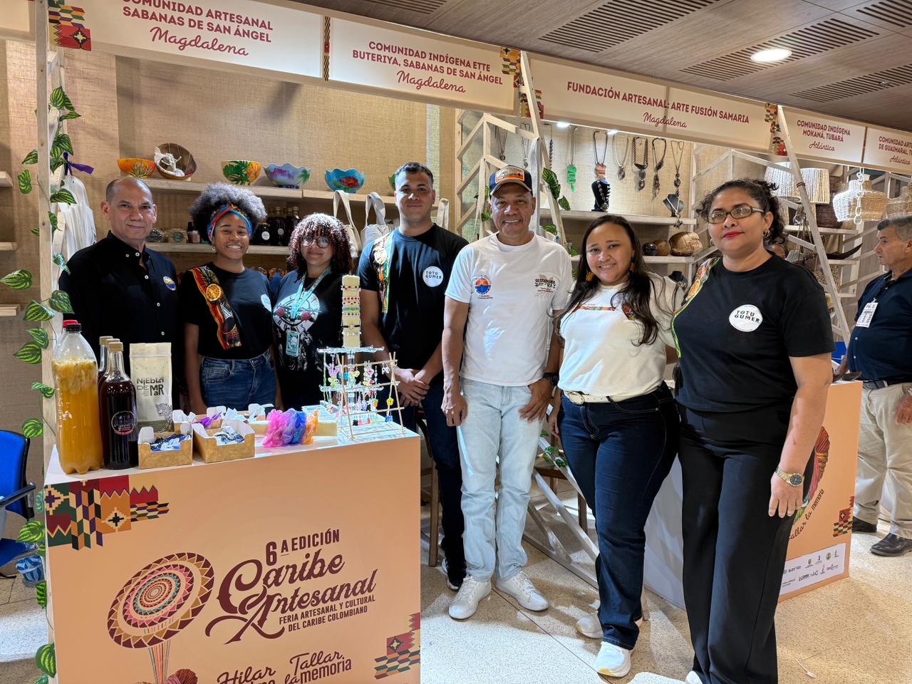 Estudiantes del Gestión Cultural e Industrias Creativas, artesanos y representantes de comunidades tradicionales compartieron sus conocimientos.