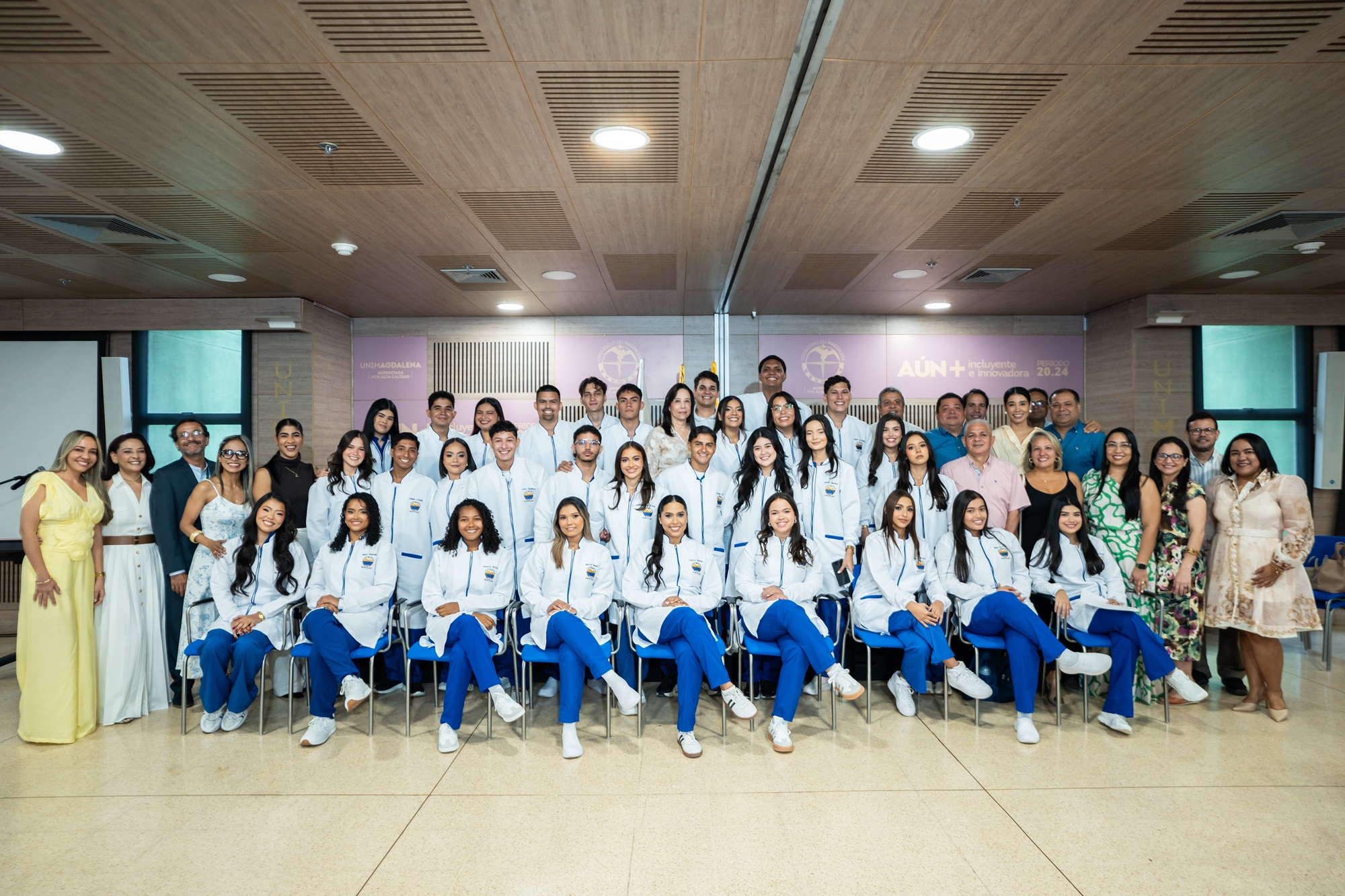 IMPOSICIÓN.BATAS.ODONTOLOGÍA.5
