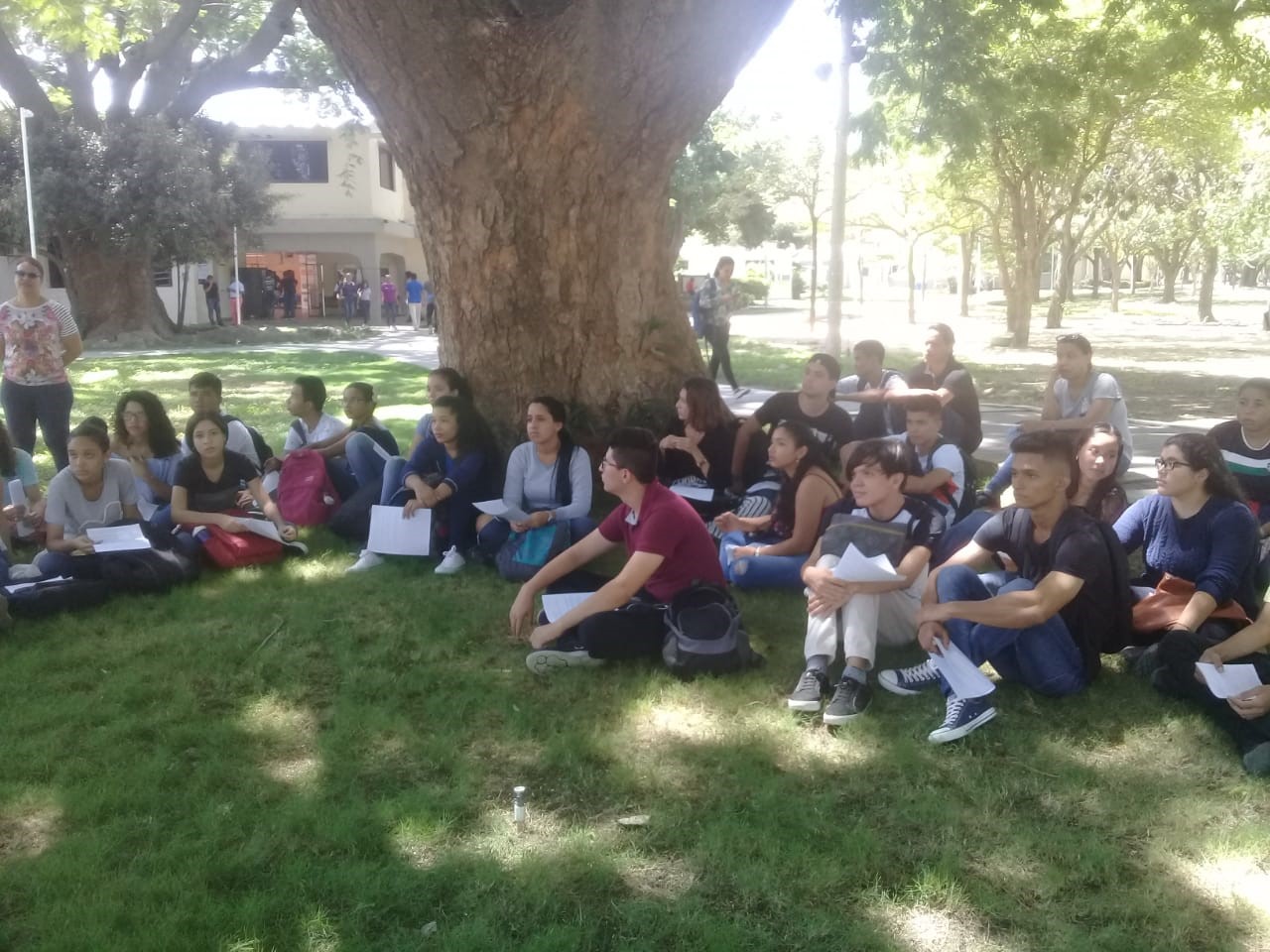 Club de Lectura Multilingüe 'La estancia de las libélulas'