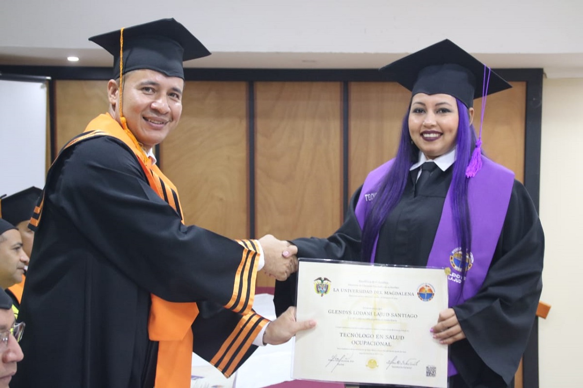 CREO UNIMAGDALENA entregó primera cohorte de graduados