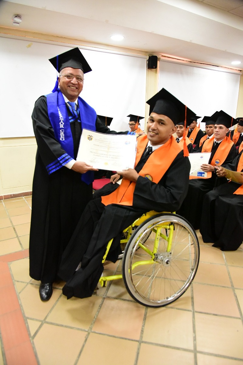 CREO UNIMAGDALENA entregó primera cohorte de graduados
