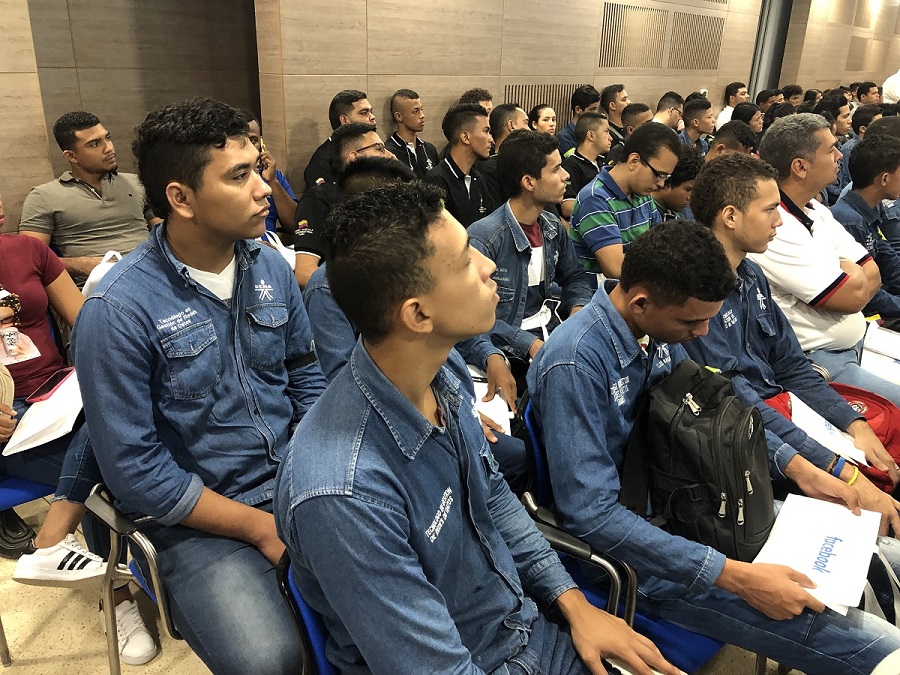 UNIMAGDALENA capacita en manejo de redes sociales a emprendedores de la región
