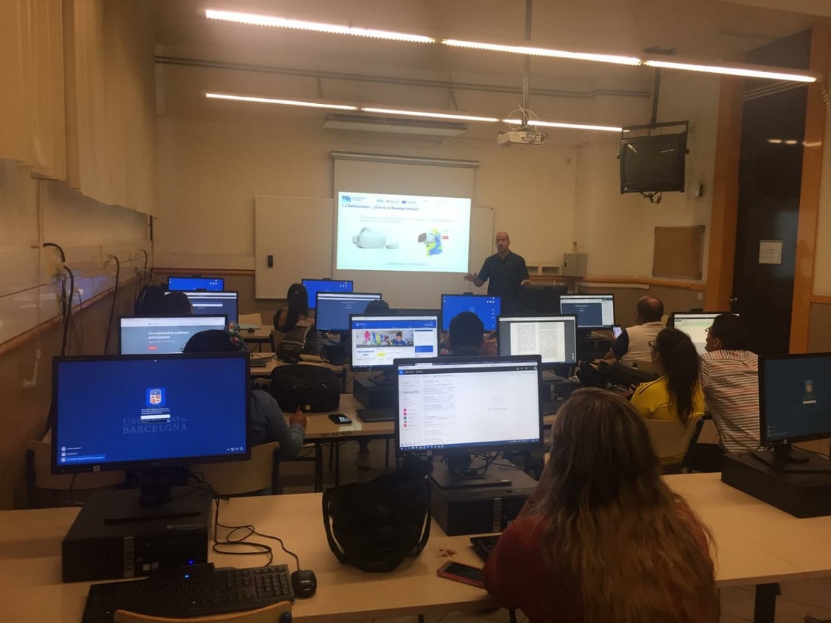 Estudiantes de la Especialización en Docencia Universitaria, realizan prácticas formativas en España