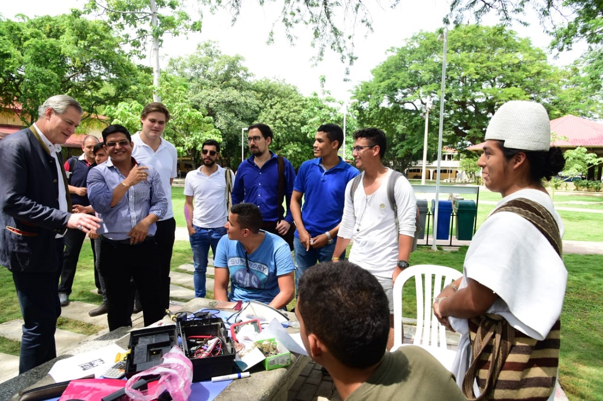 Creador del modelo Economía Azul visitó UNIMAGDALENA con miras a implementar proyectos en Colombia