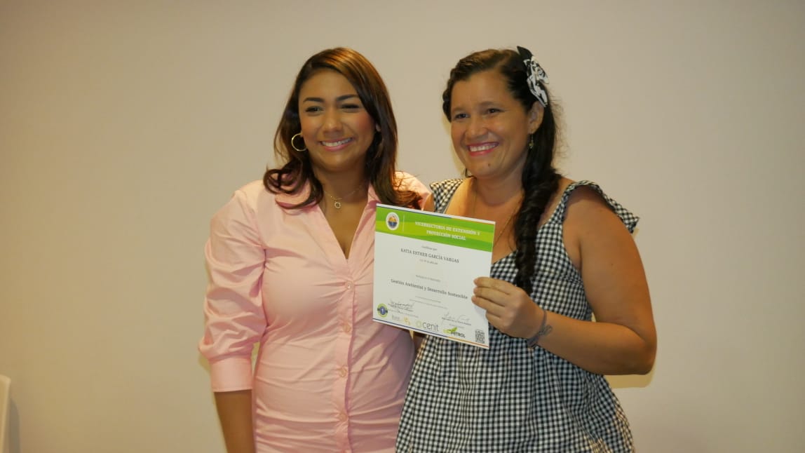 Carperos y operadores de Servicios Turísticos se capacitan en Gestión Ambiental e Inglés Básico