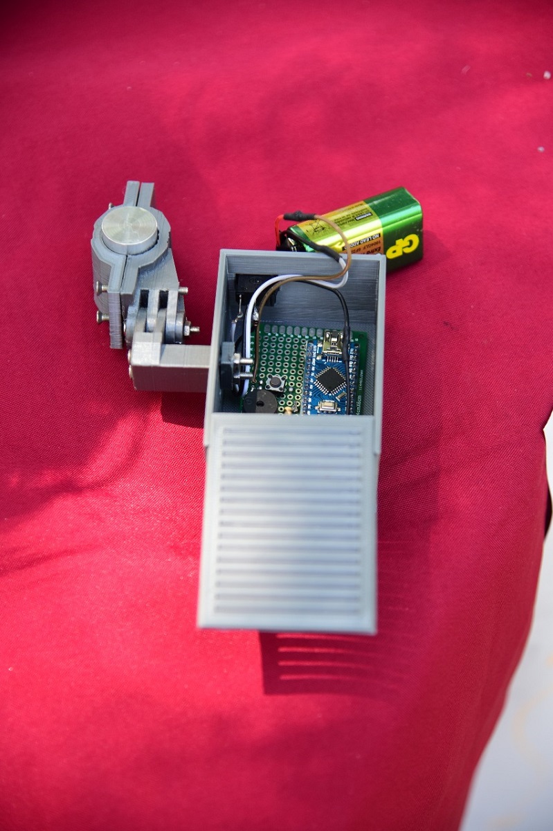 Crean “bastón inteligente” para personas con discapacidad visual